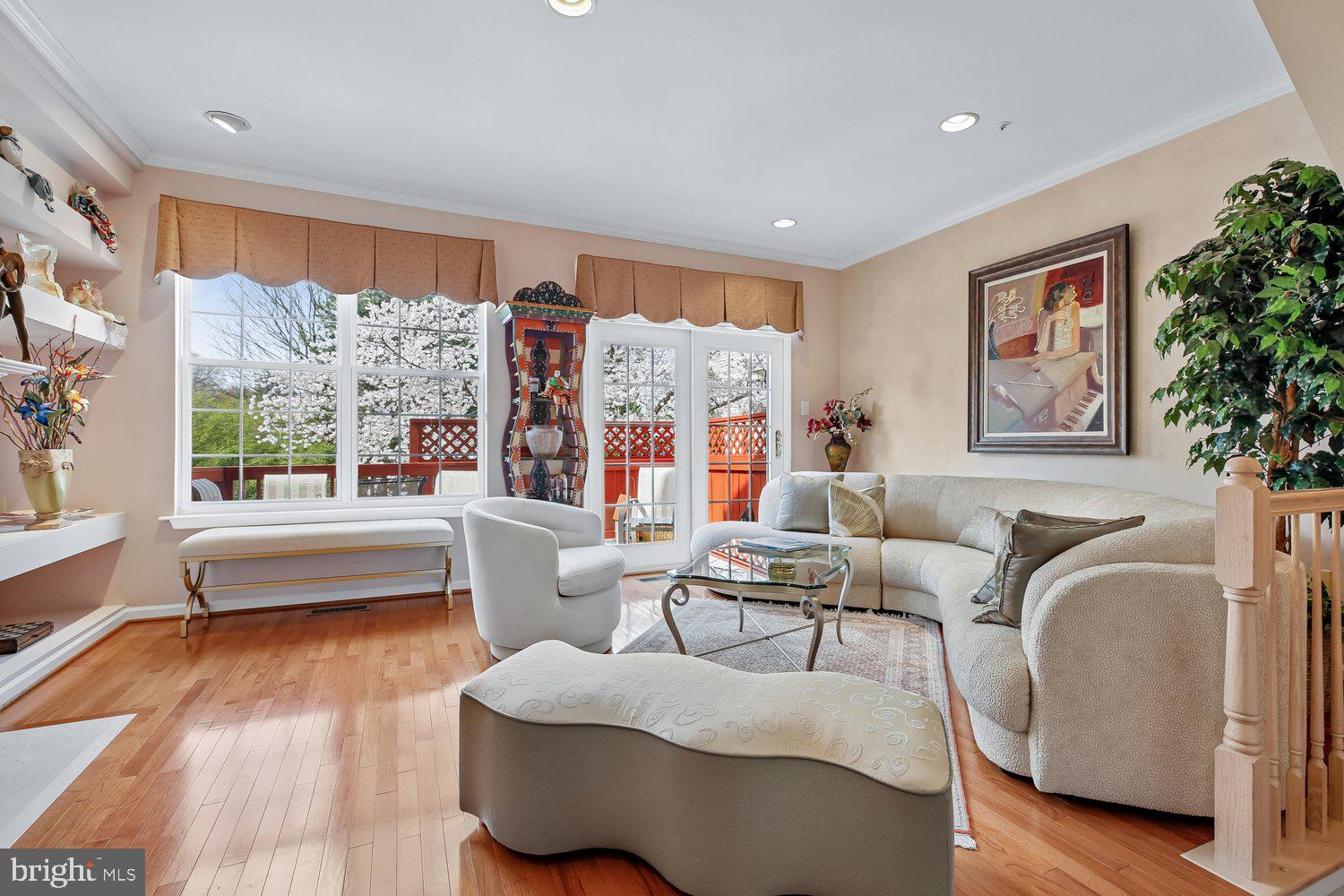 WASHINGTONIAN CENTER - Residential