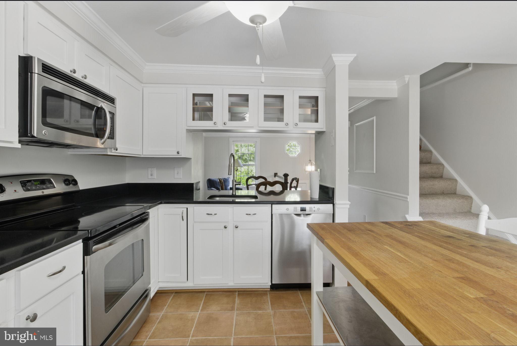 RESTON - Residential