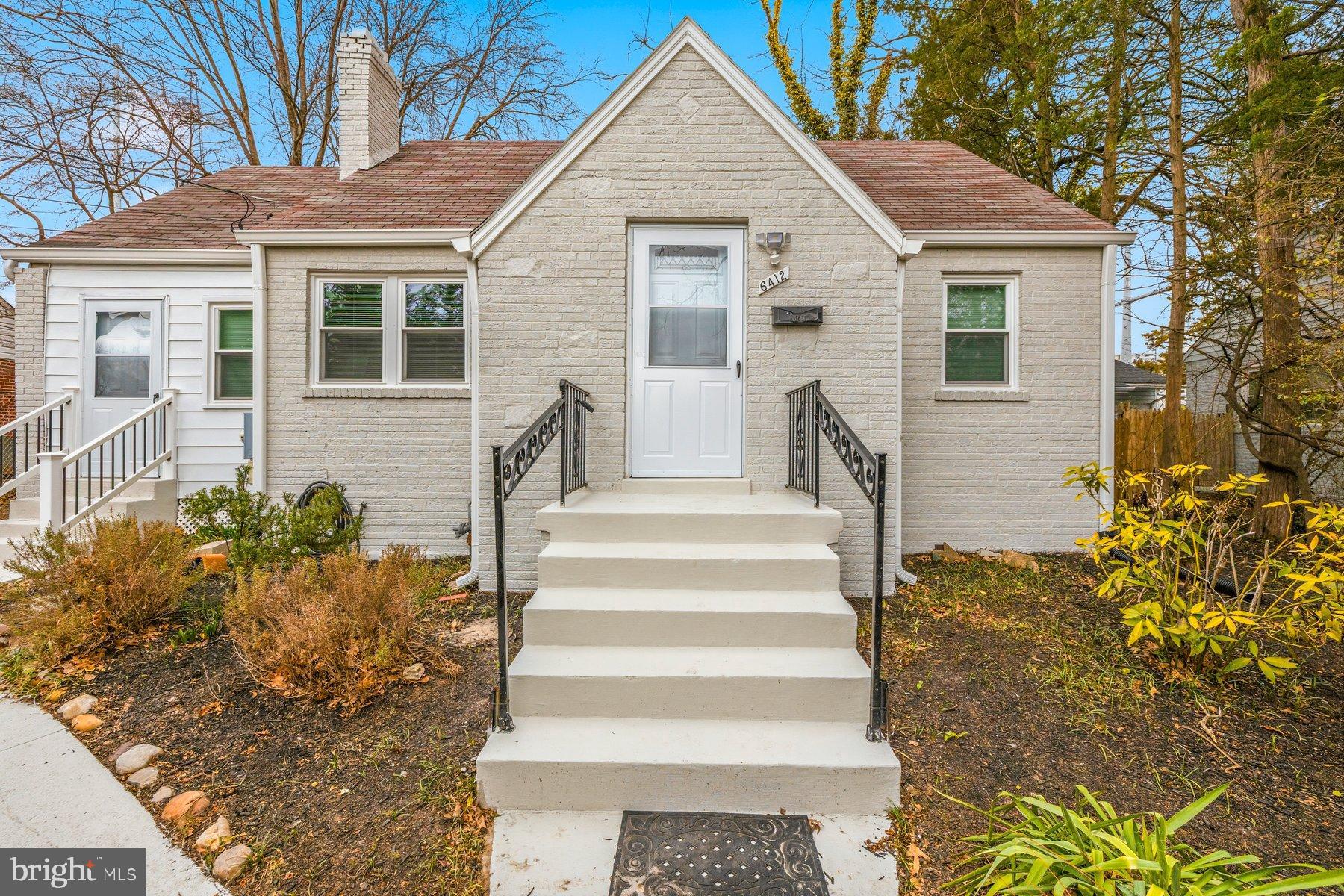 HAMPSHIRE KNOLLS - Residential