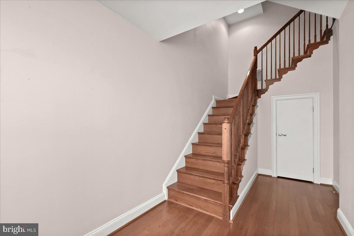 PIER HOMES AT HARBORVIEW - Residential Lease