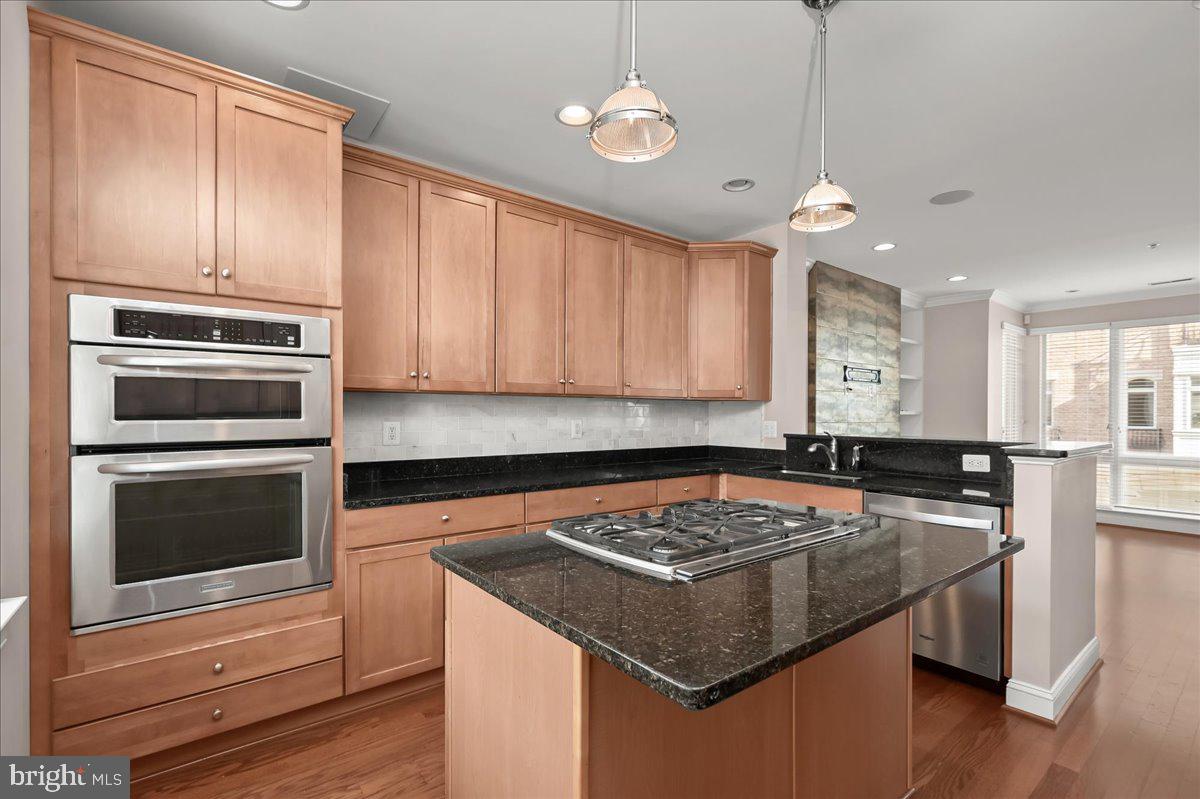 PIER HOMES AT HARBORVIEW - Residential Lease