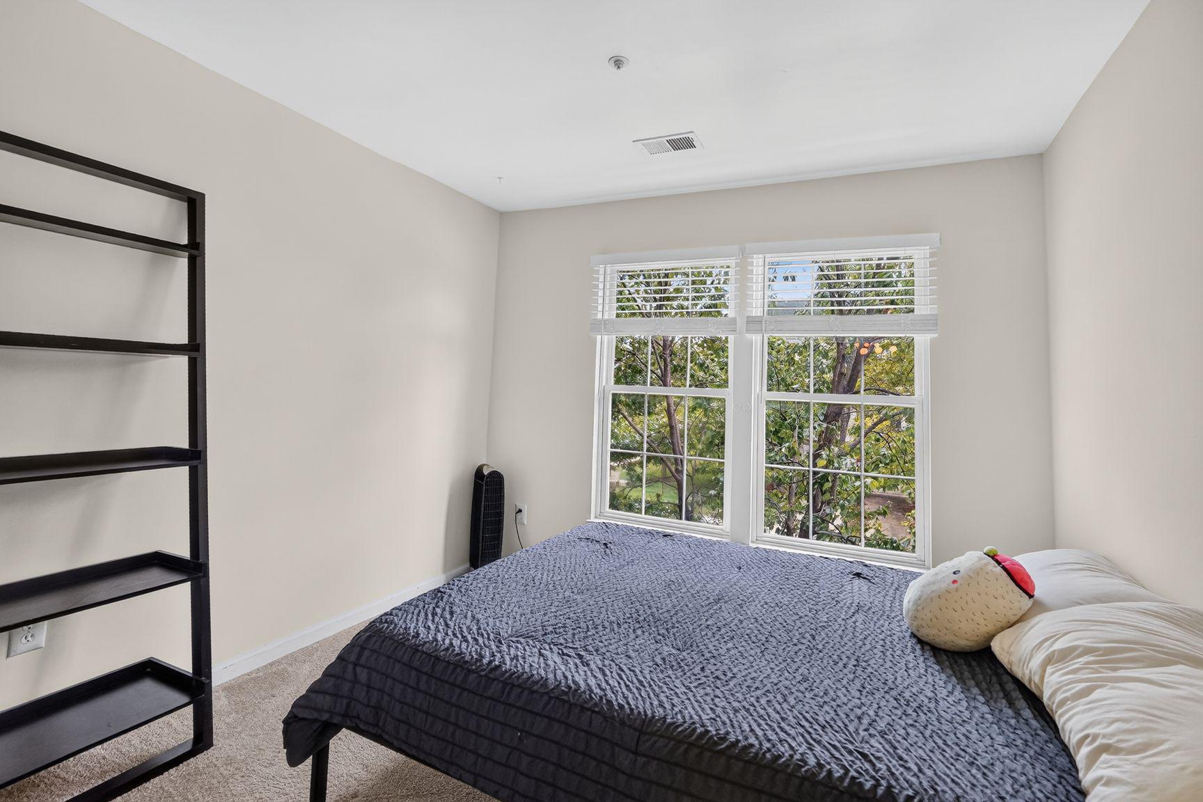SHADY OAKS - Residential