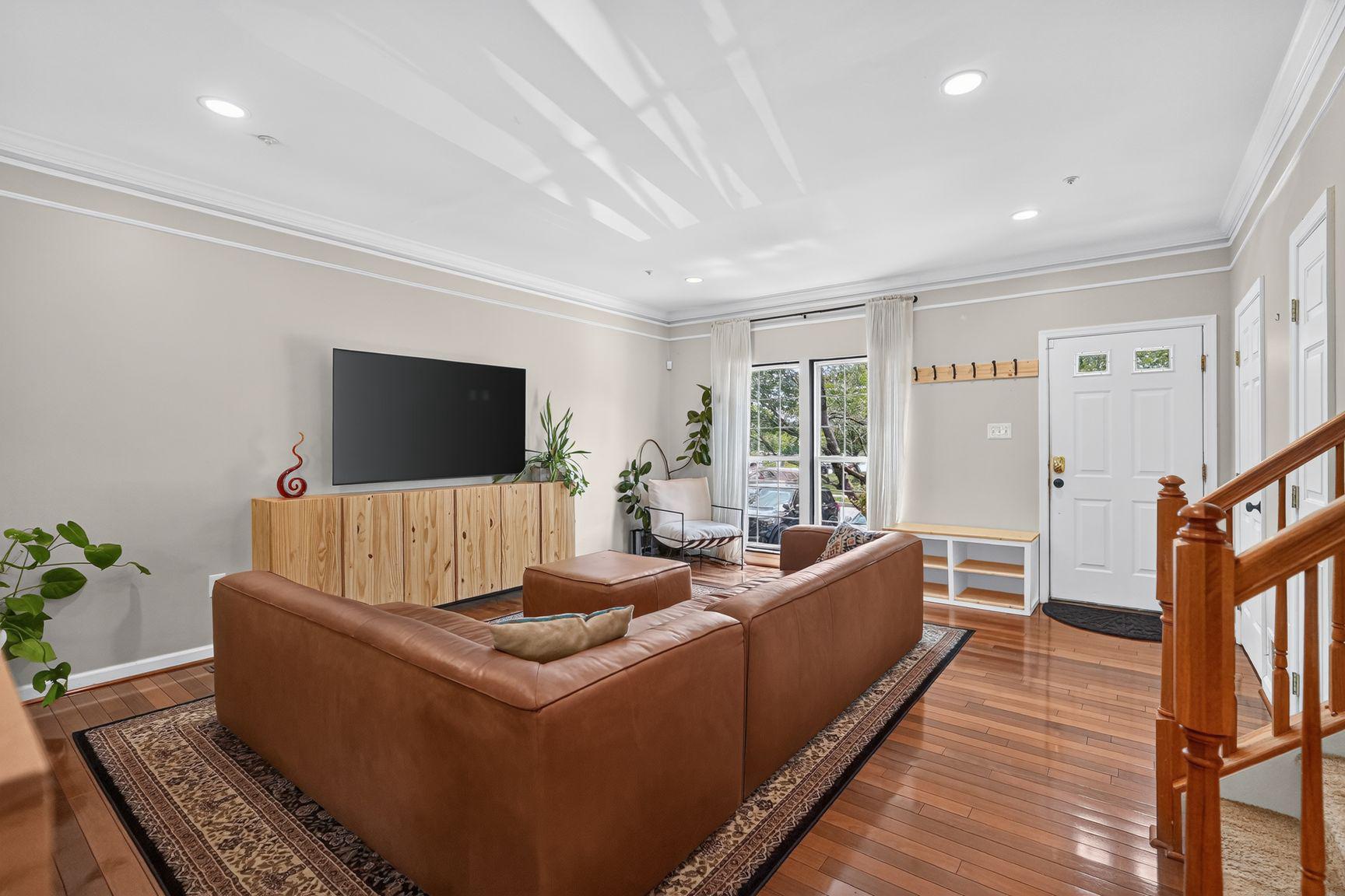 SHADY OAKS - Residential