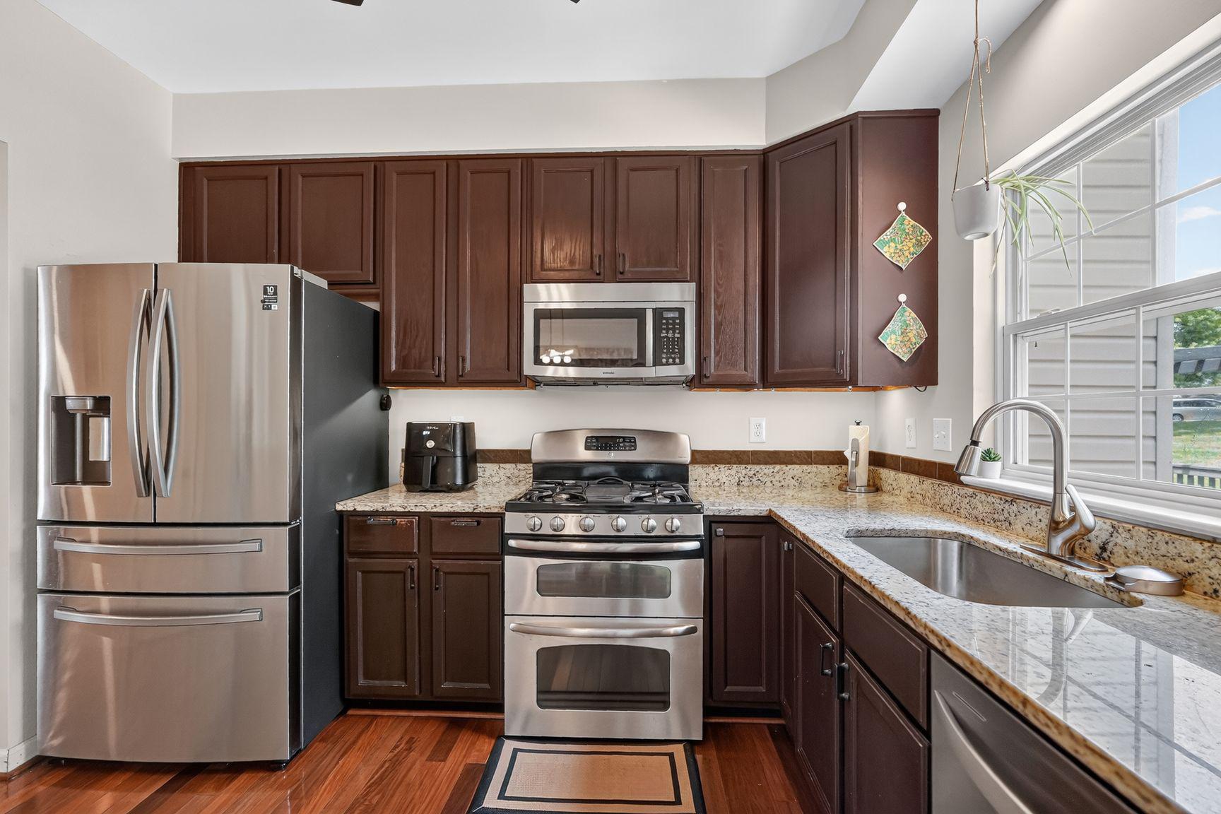SHADY OAKS - Residential