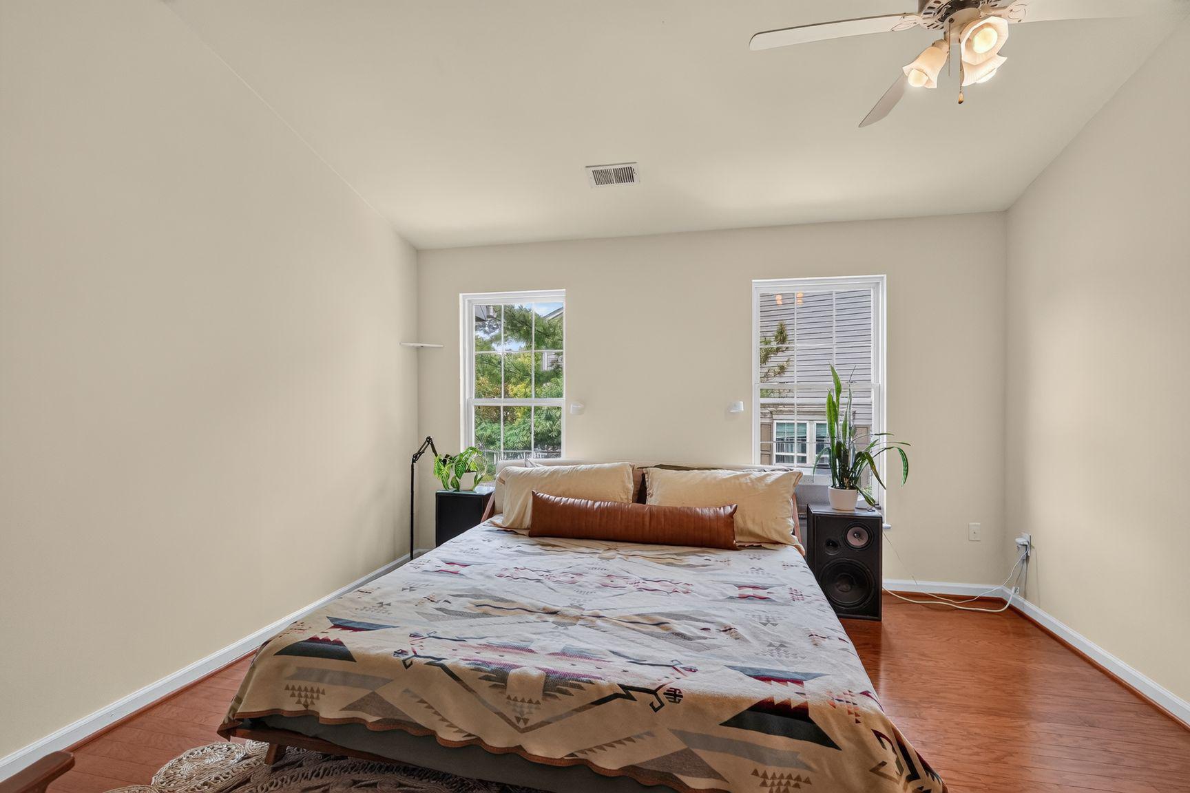 SHADY OAKS - Residential
