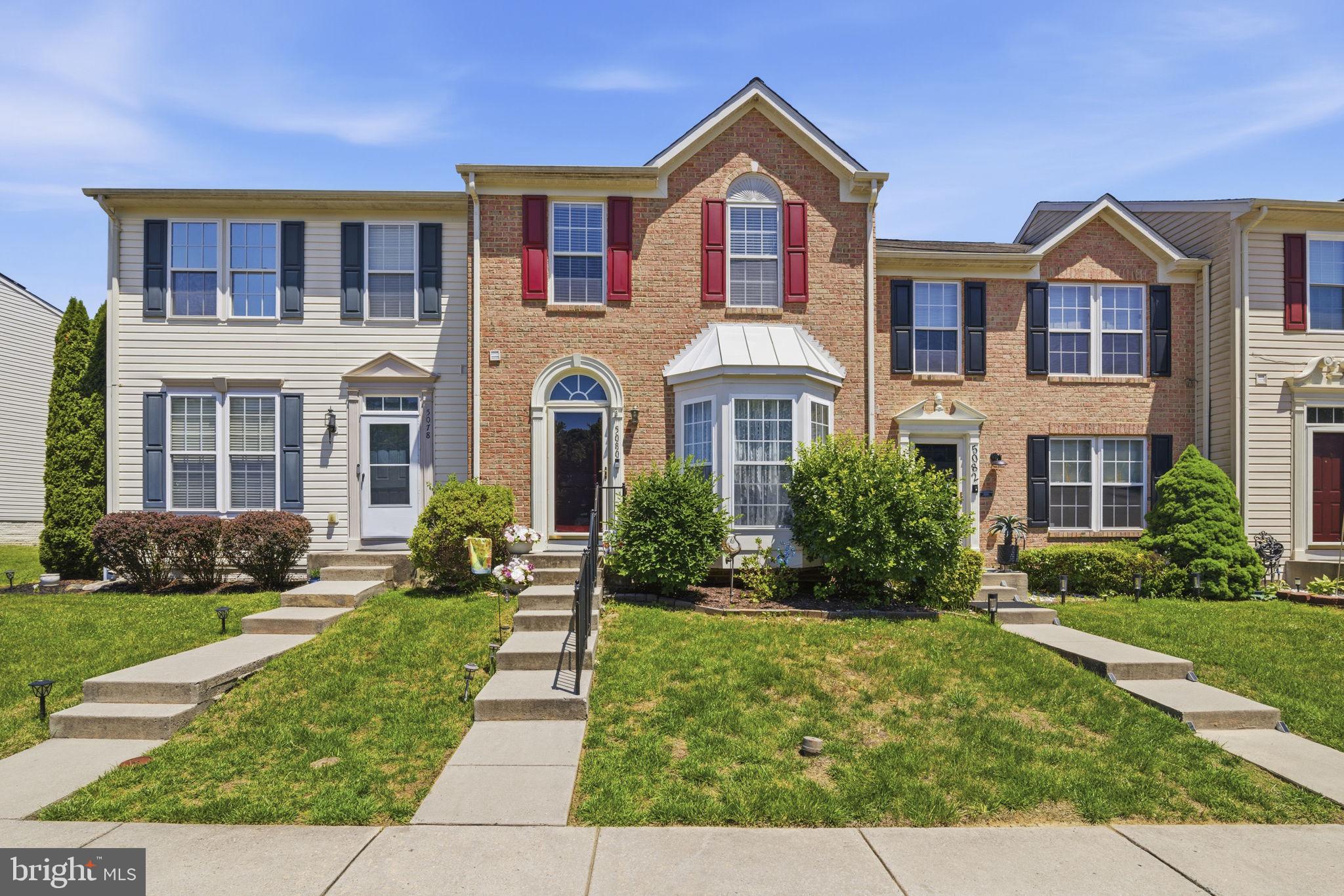 HOLLY WOODS - Residential