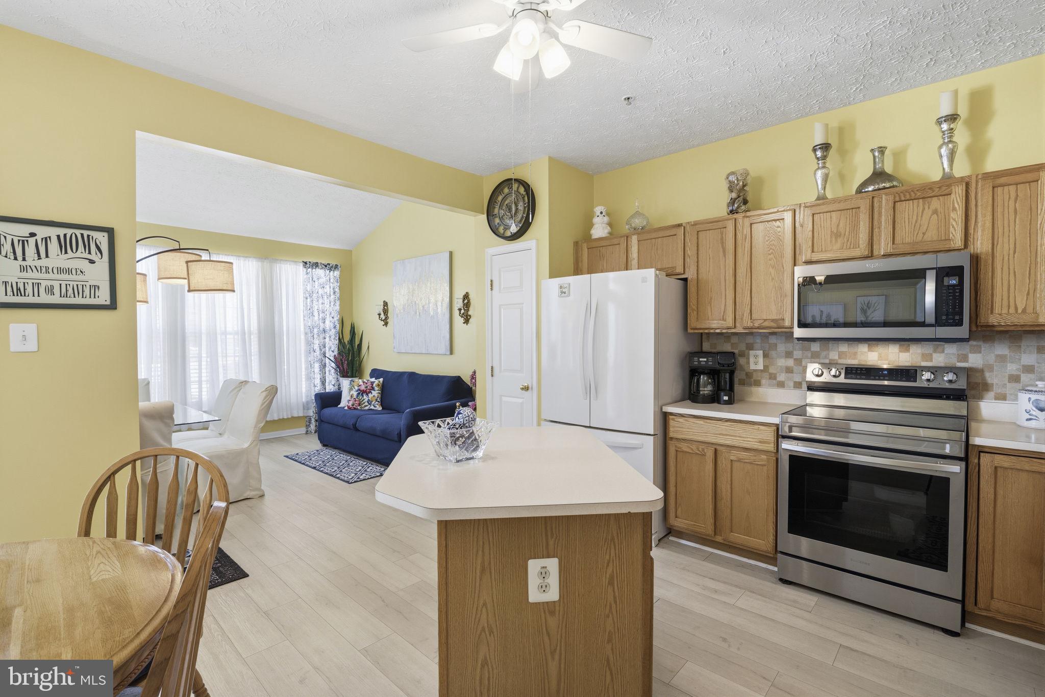 HOLLY WOODS - Residential