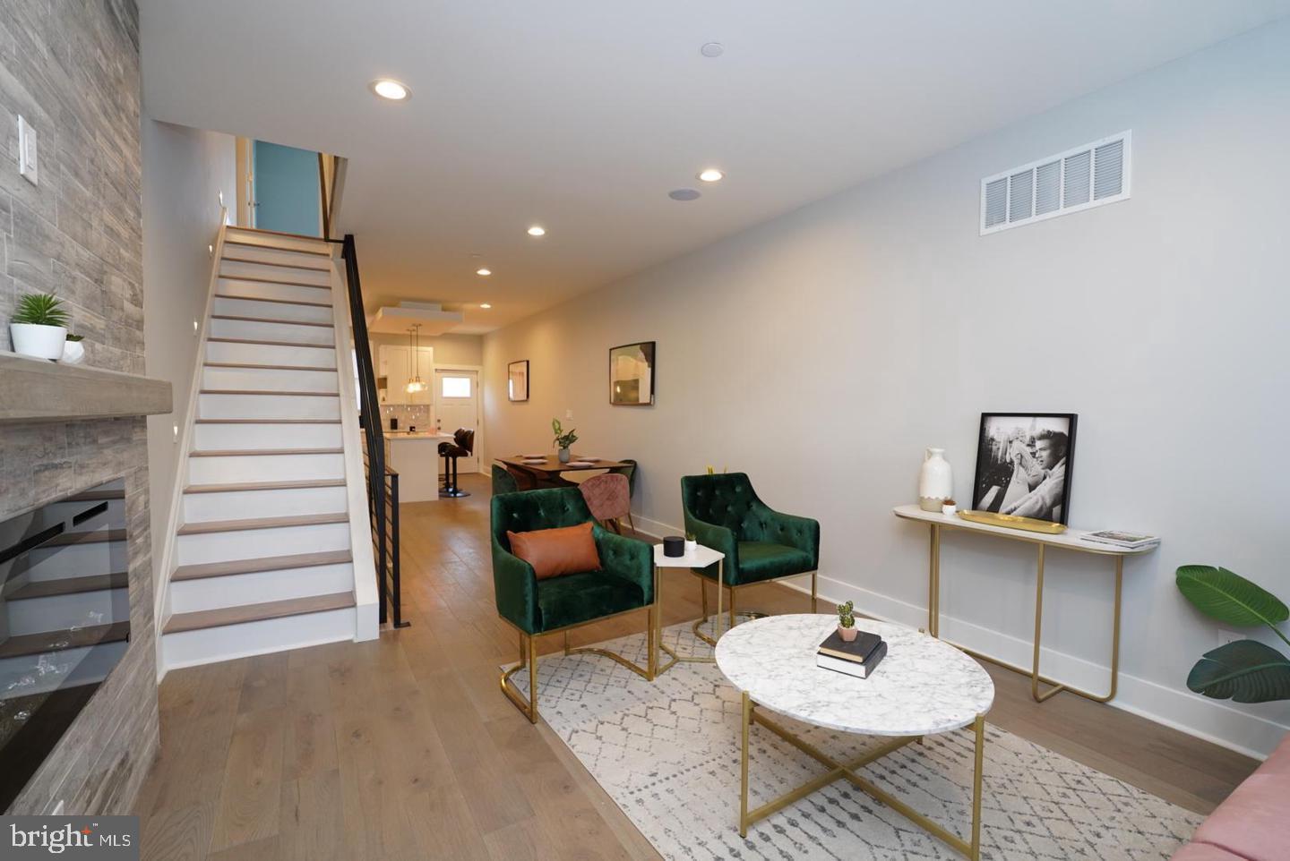 NORRIS SQUARE - Residential Lease