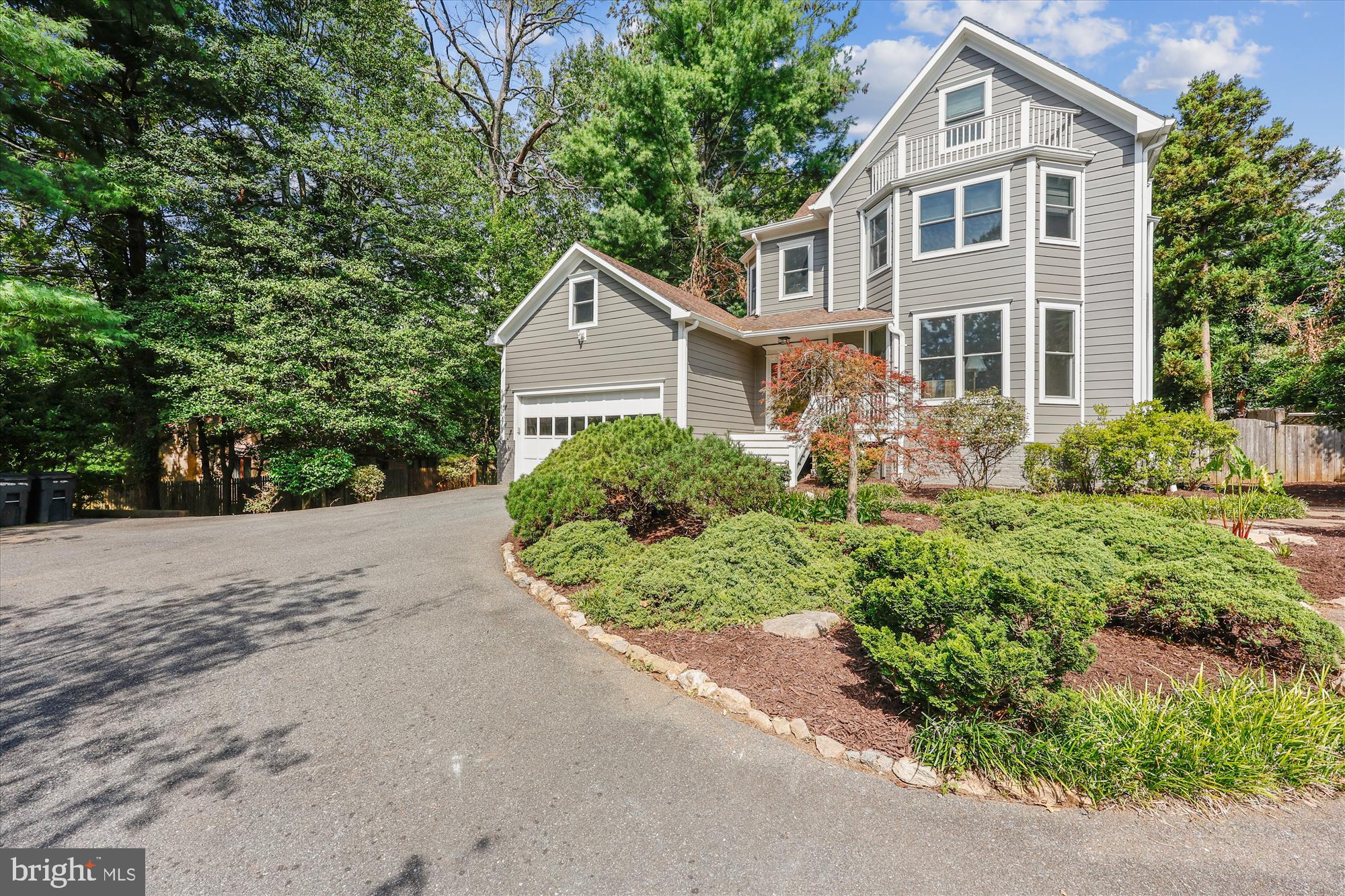 MARY KNOLLS - Residential