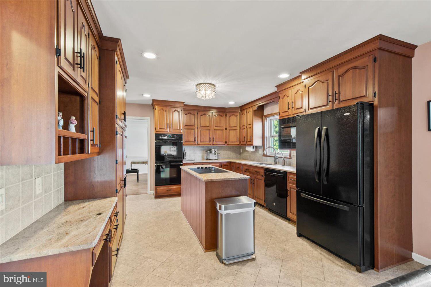BUCKWOOD HILLS - Residential