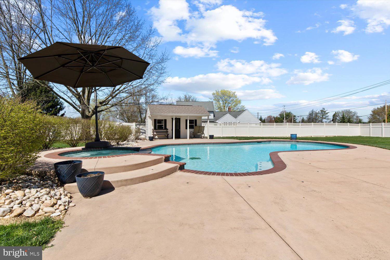 BUCKWOOD HILLS - Residential