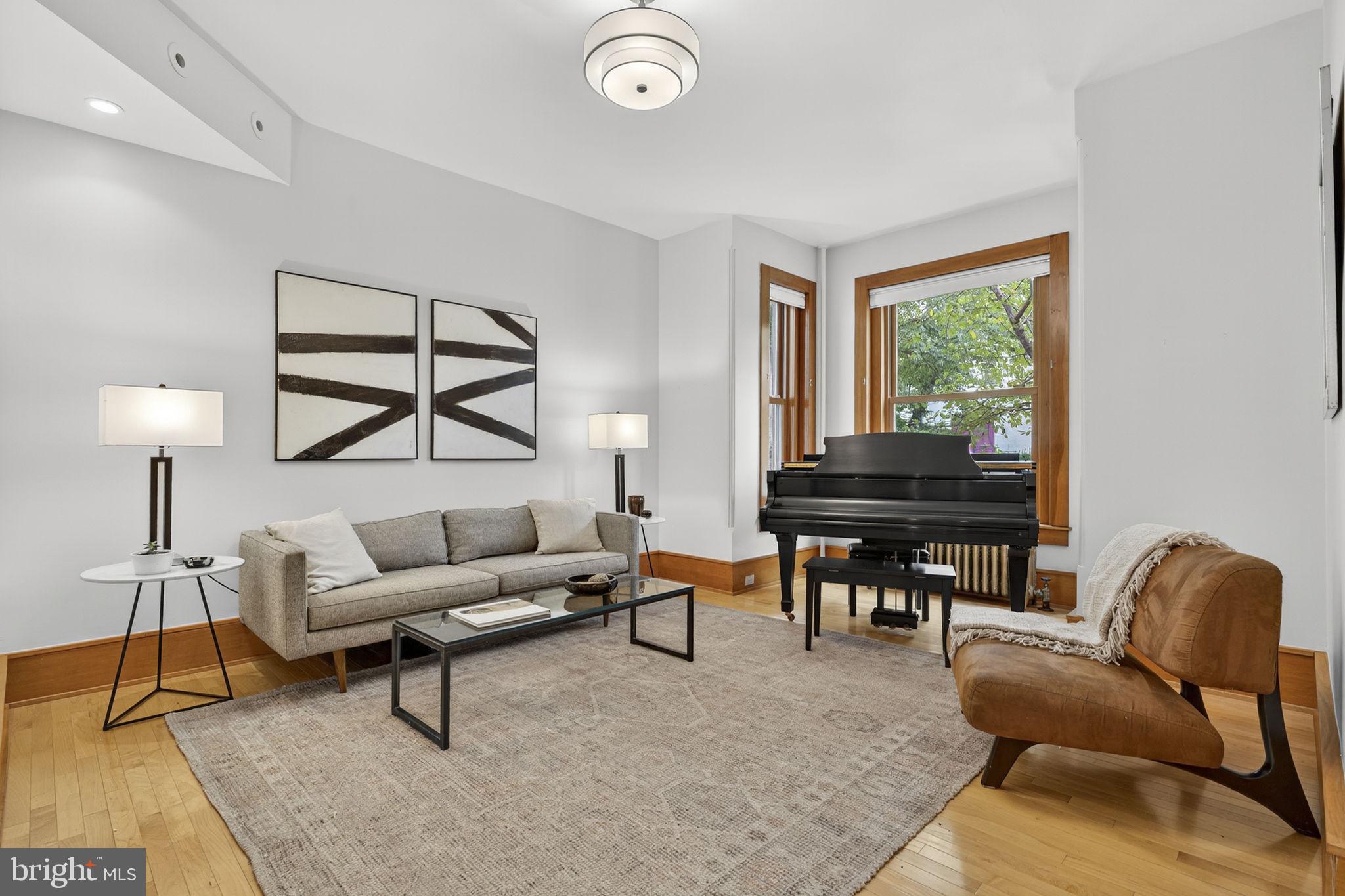 CAPITOL HILL - Residential