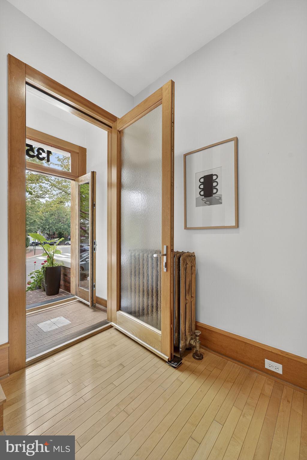 CAPITOL HILL - Residential