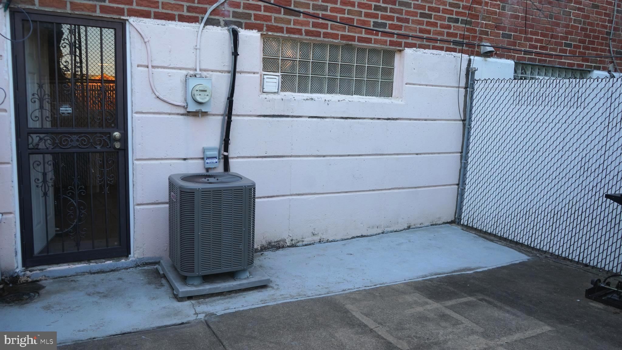 MAYFAIR (WEST) - Residential