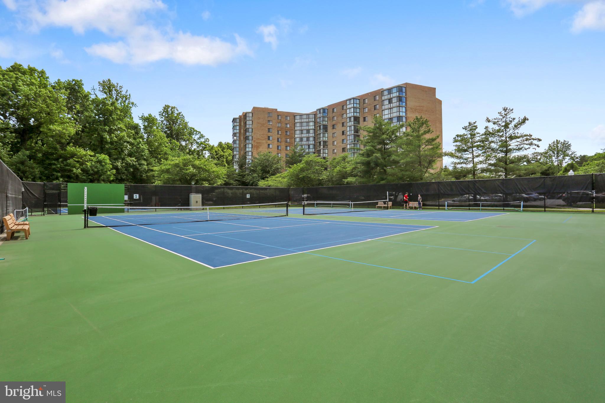 LEISURE WORLD - Residential
