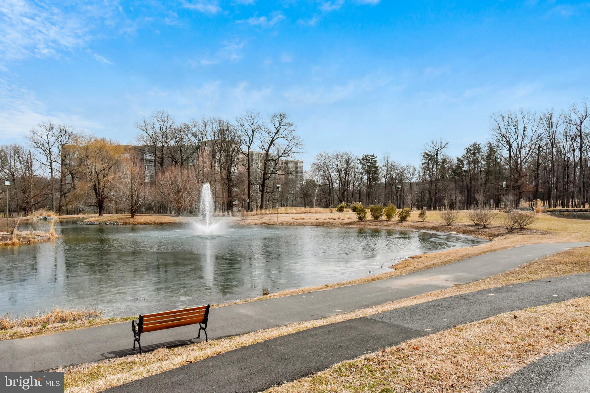 LEISURE WORLD - Residential