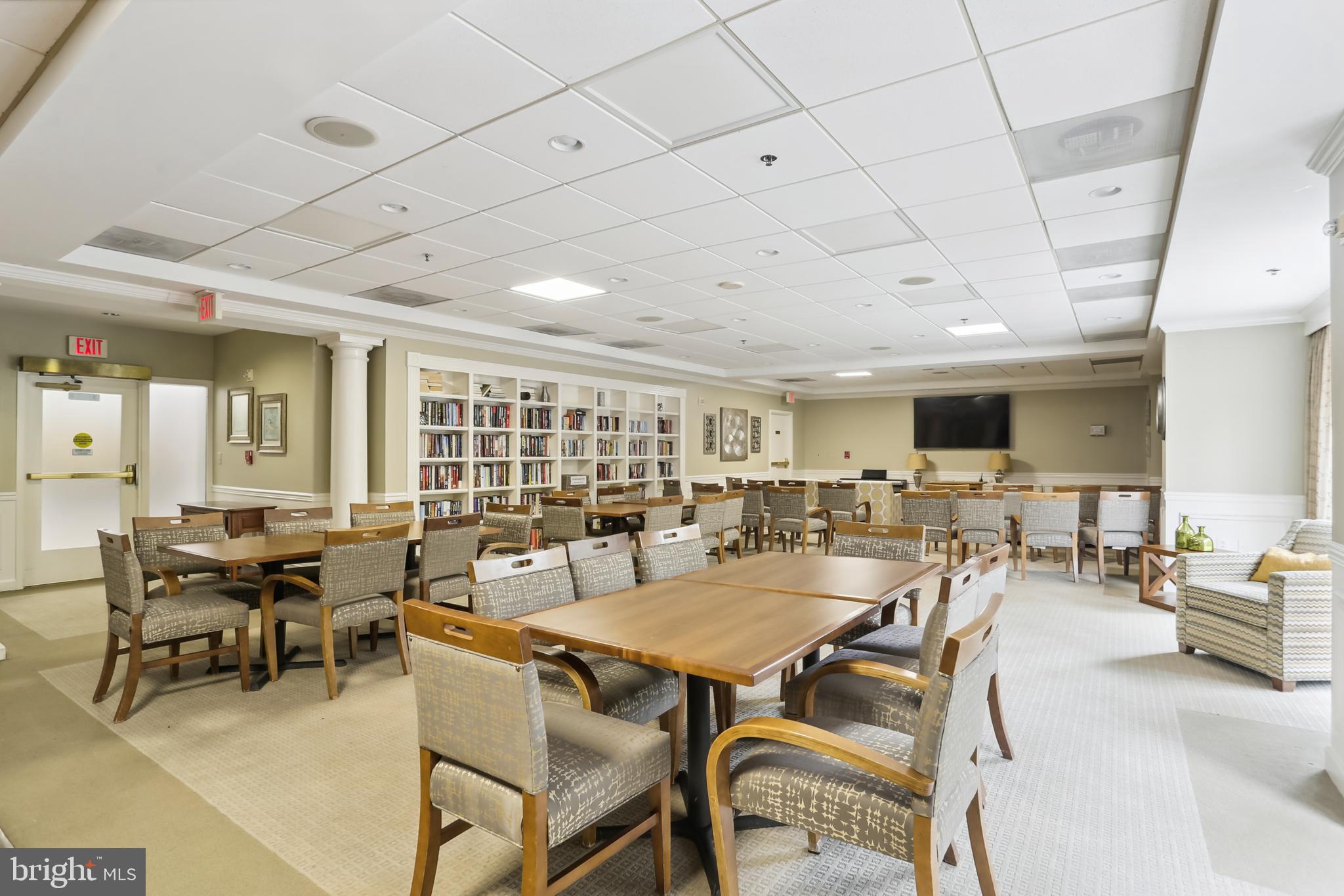 LEISURE WORLD - Residential