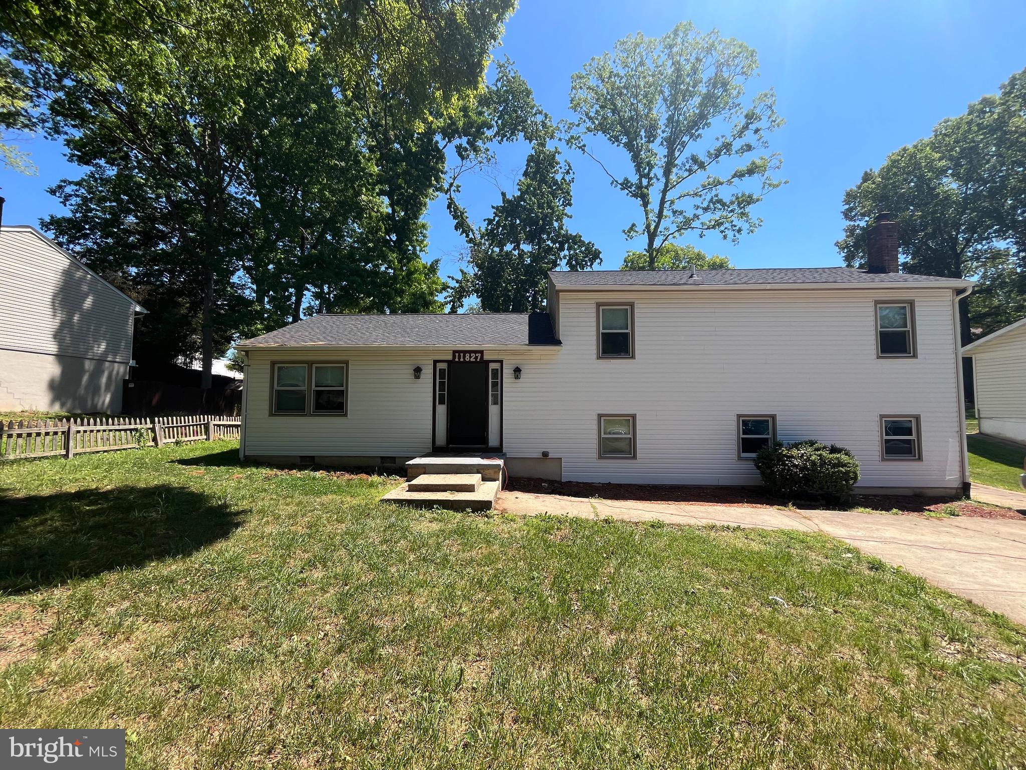 Beautifully renovated 4-bedroom, 2.5-bath split-foyer home offering over 2,100 square feet of comfortable living space in a convenient Fredericksburg location! This move-in ready home features an open and airy layout filled with natural light, luxury vinyl plank flooring, spacious living areas, and flexible lower-level living space perfect for guests, entertaining, or multi-generational living. Enjoy outdoor living on the large double deck overlooking peaceful surroundings. Major updates include a brand-new roof installed in 2025 along with updated siding and sliding doors for added peace of mind. Conveniently located near shopping, dining, Central Park, Spotsylvania Mall, and major commuter routes. Don’t miss this incredible opportunity!