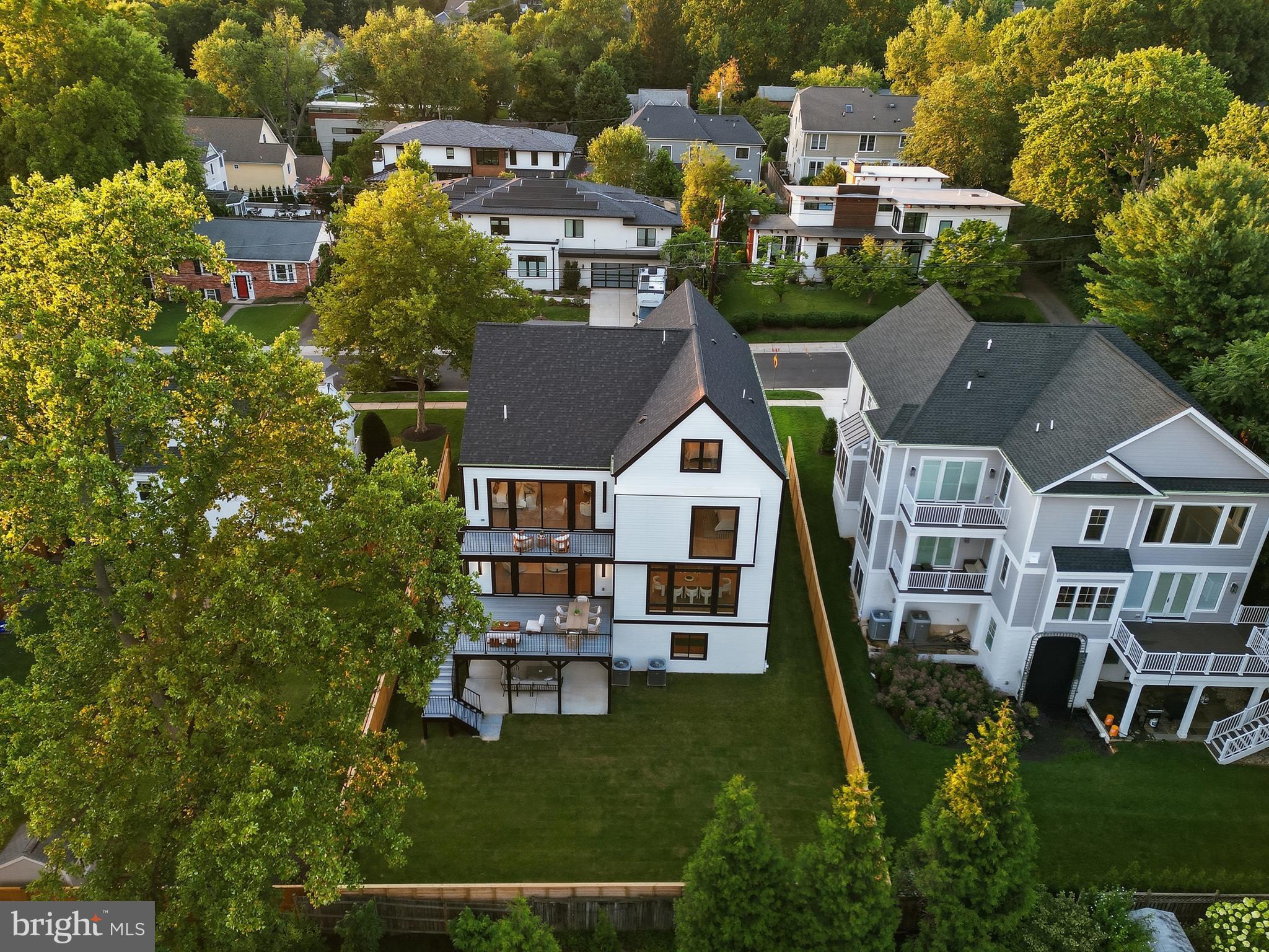 AYRLAWN - Residential