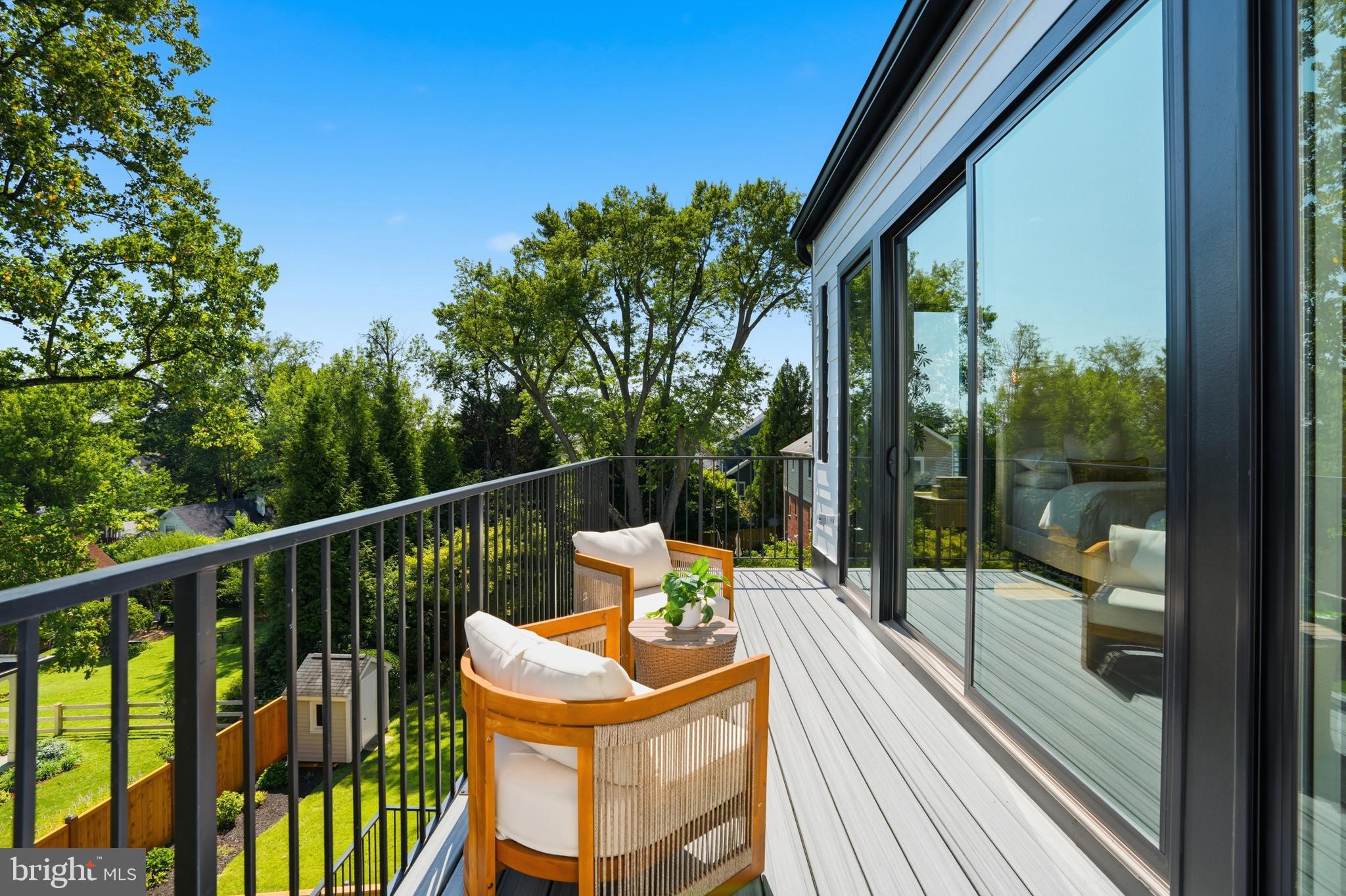 AYRLAWN - Residential