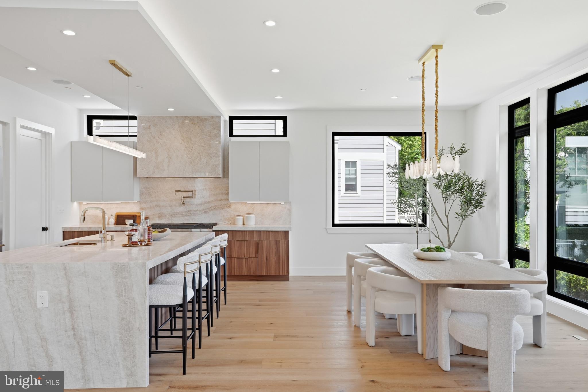 AYRLAWN - Residential