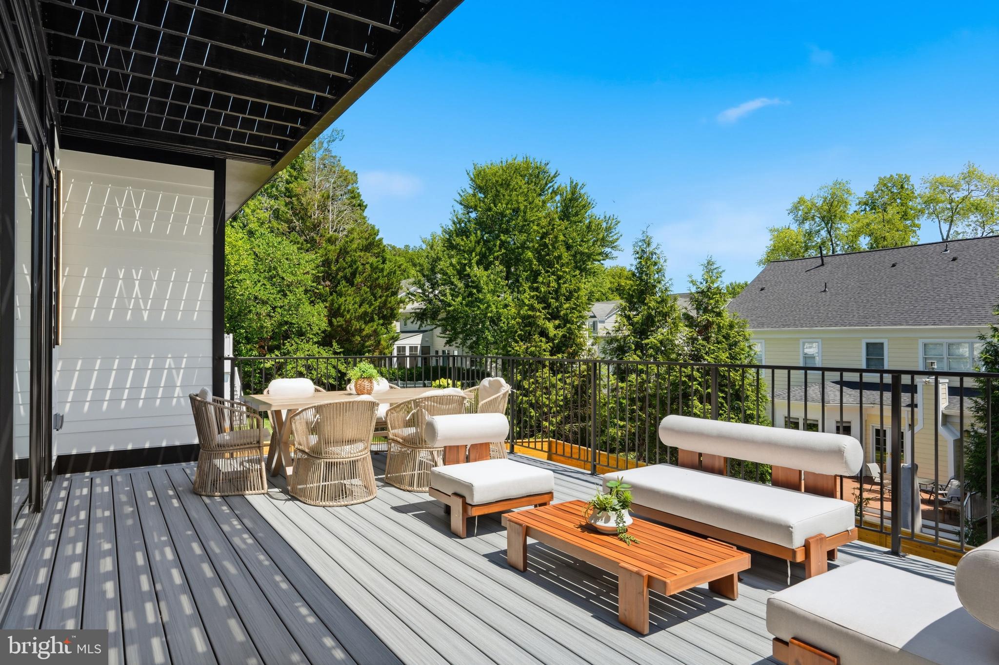 AYRLAWN - Residential