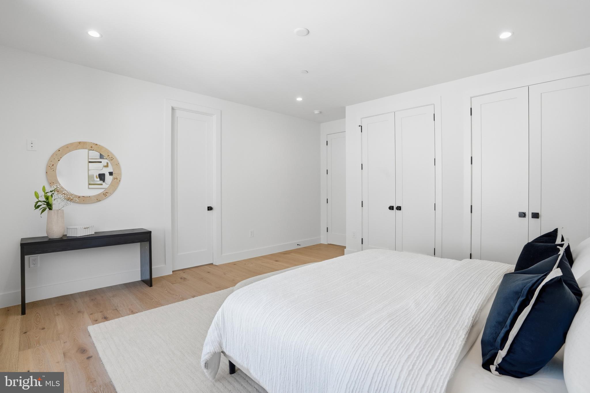 AYRLAWN - Residential