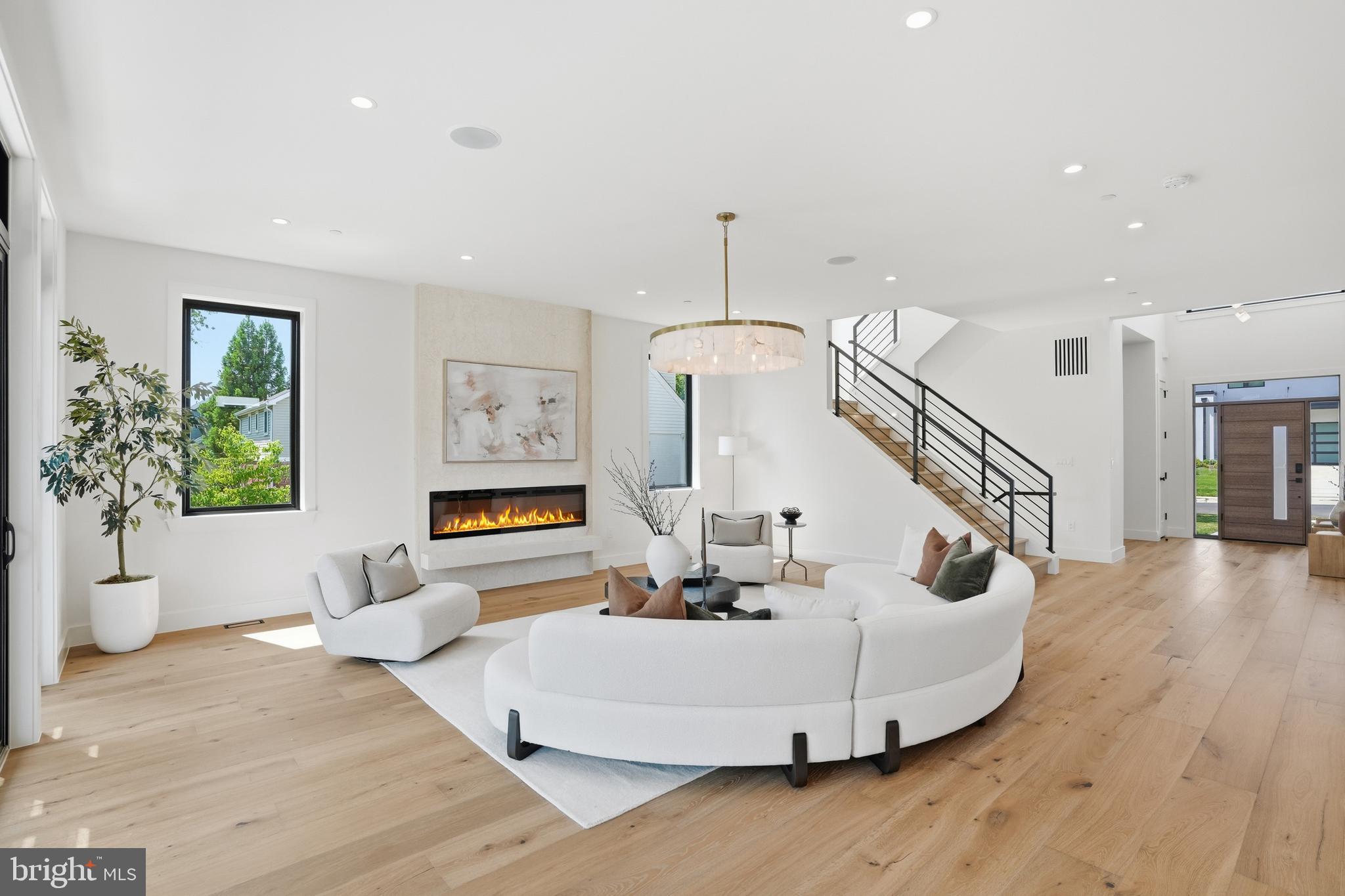 AYRLAWN - Residential