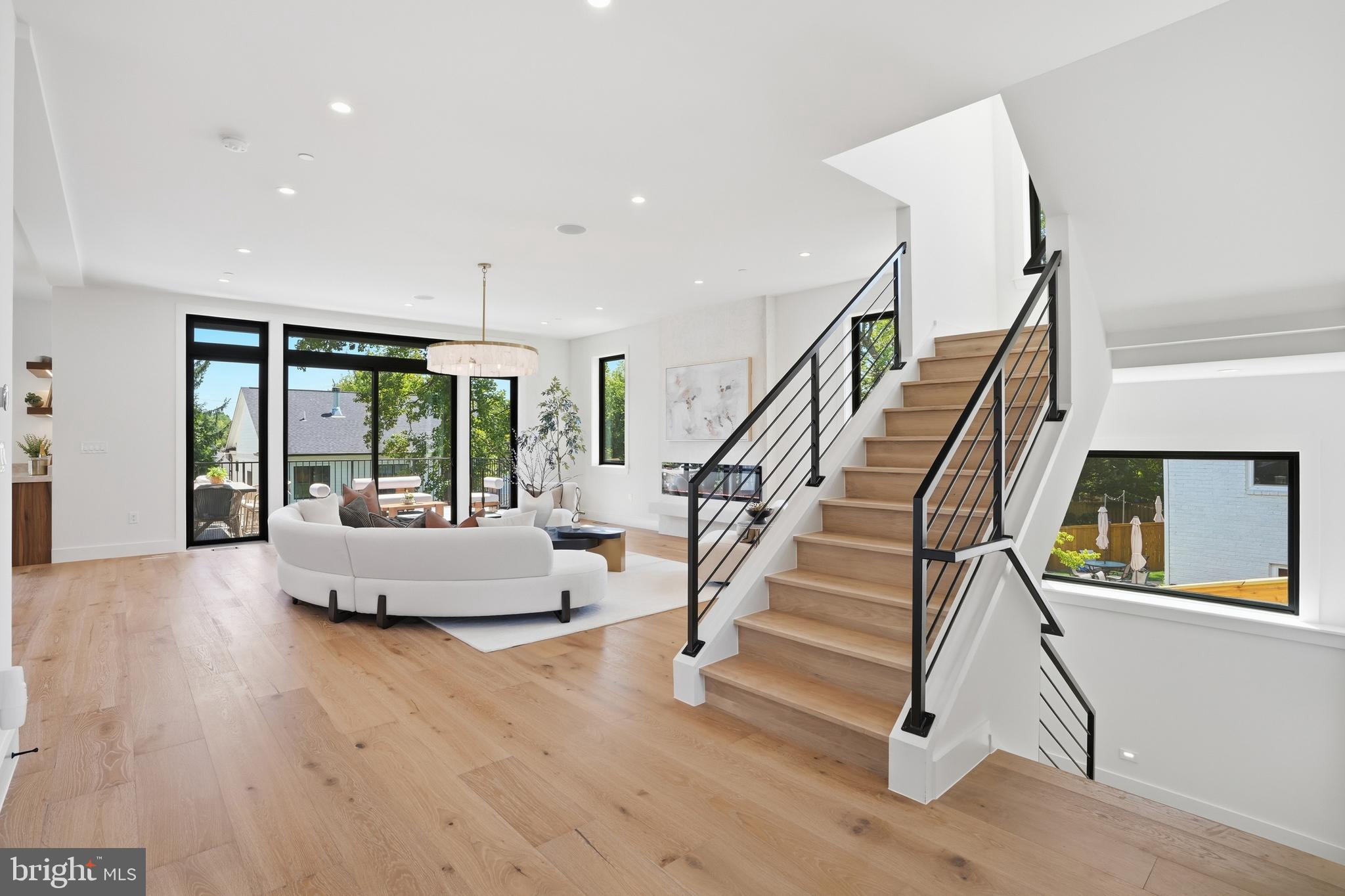 AYRLAWN - Residential