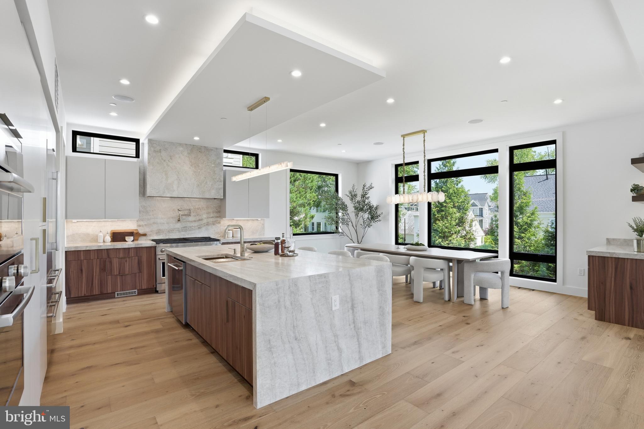 AYRLAWN - Residential