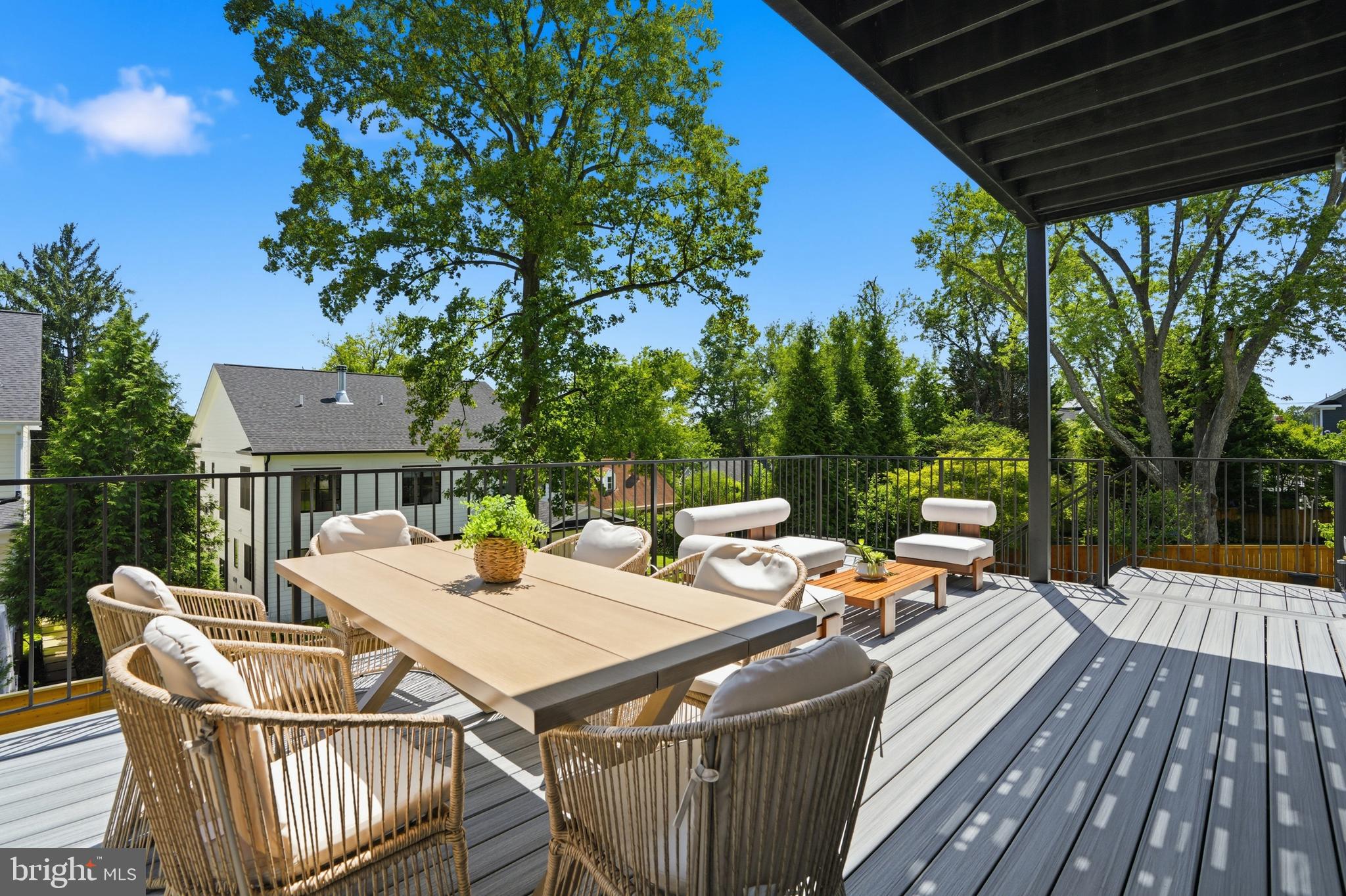 AYRLAWN - Residential