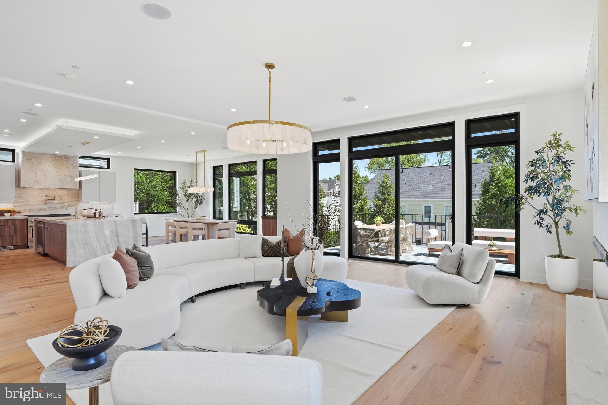 AYRLAWN - Residential