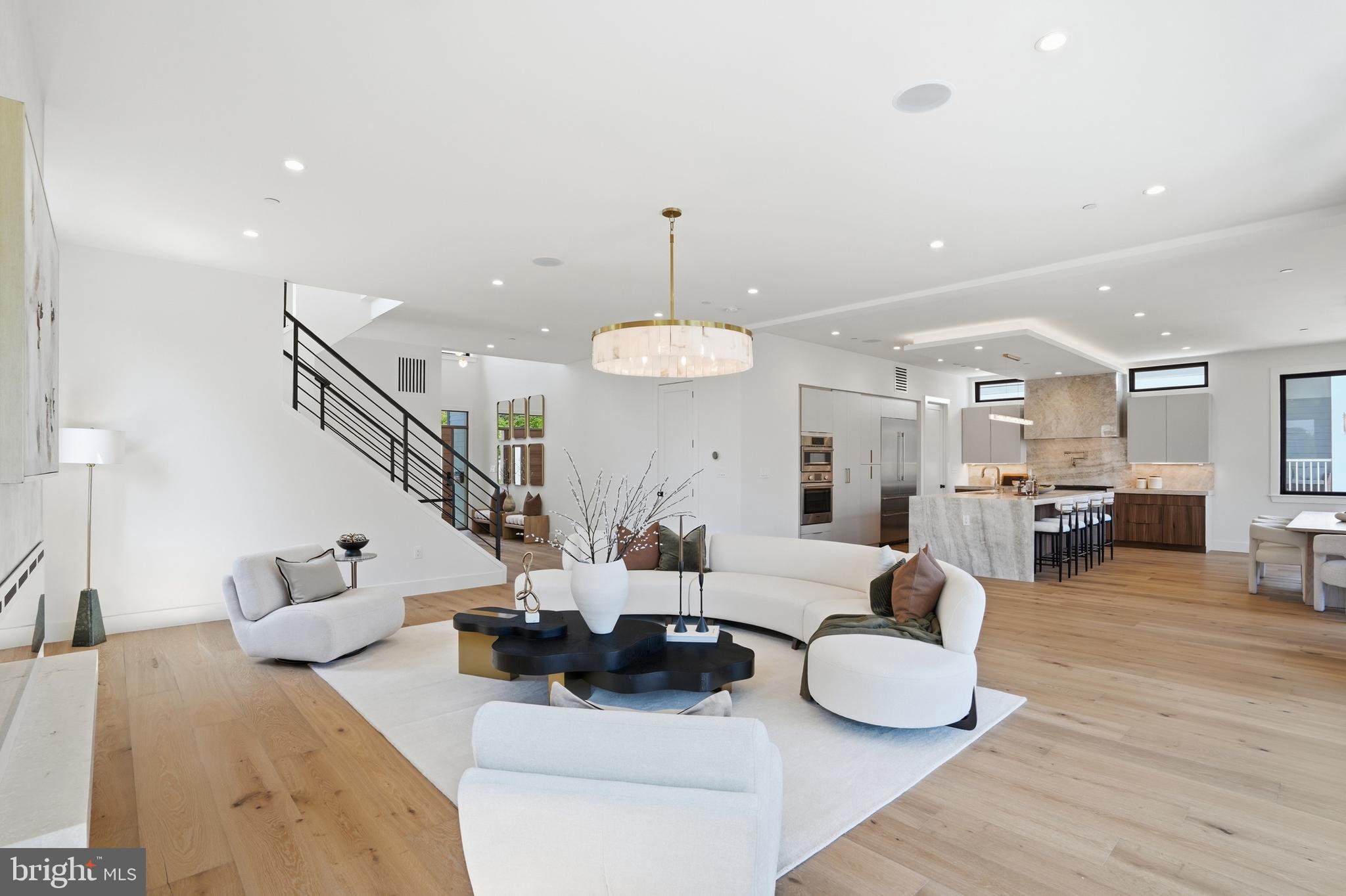 AYRLAWN - Residential