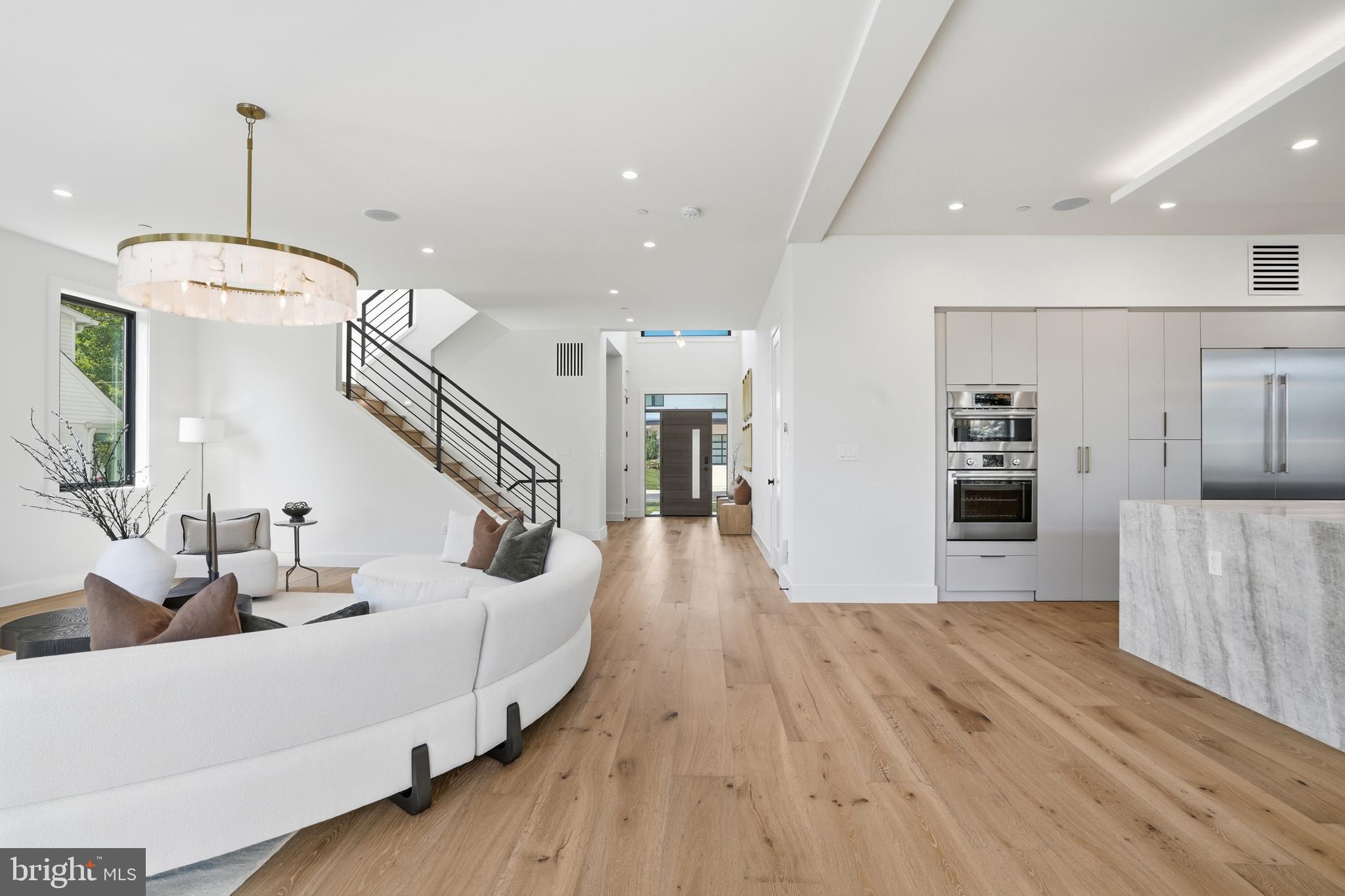 AYRLAWN - Residential