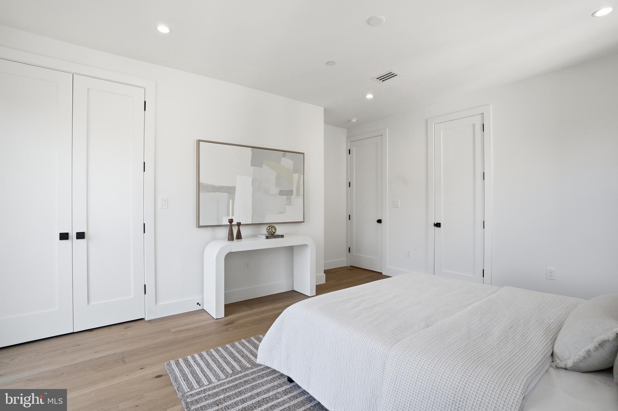 AYRLAWN - Residential