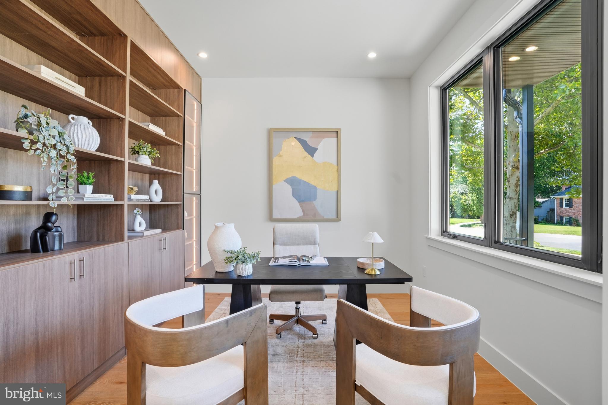 AYRLAWN - Residential