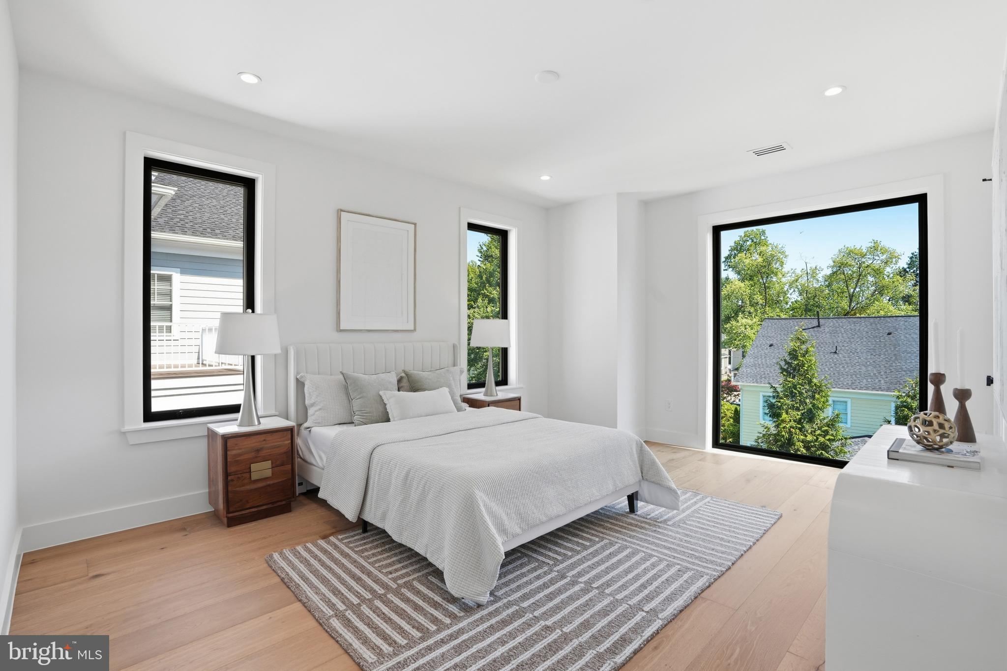 AYRLAWN - Residential