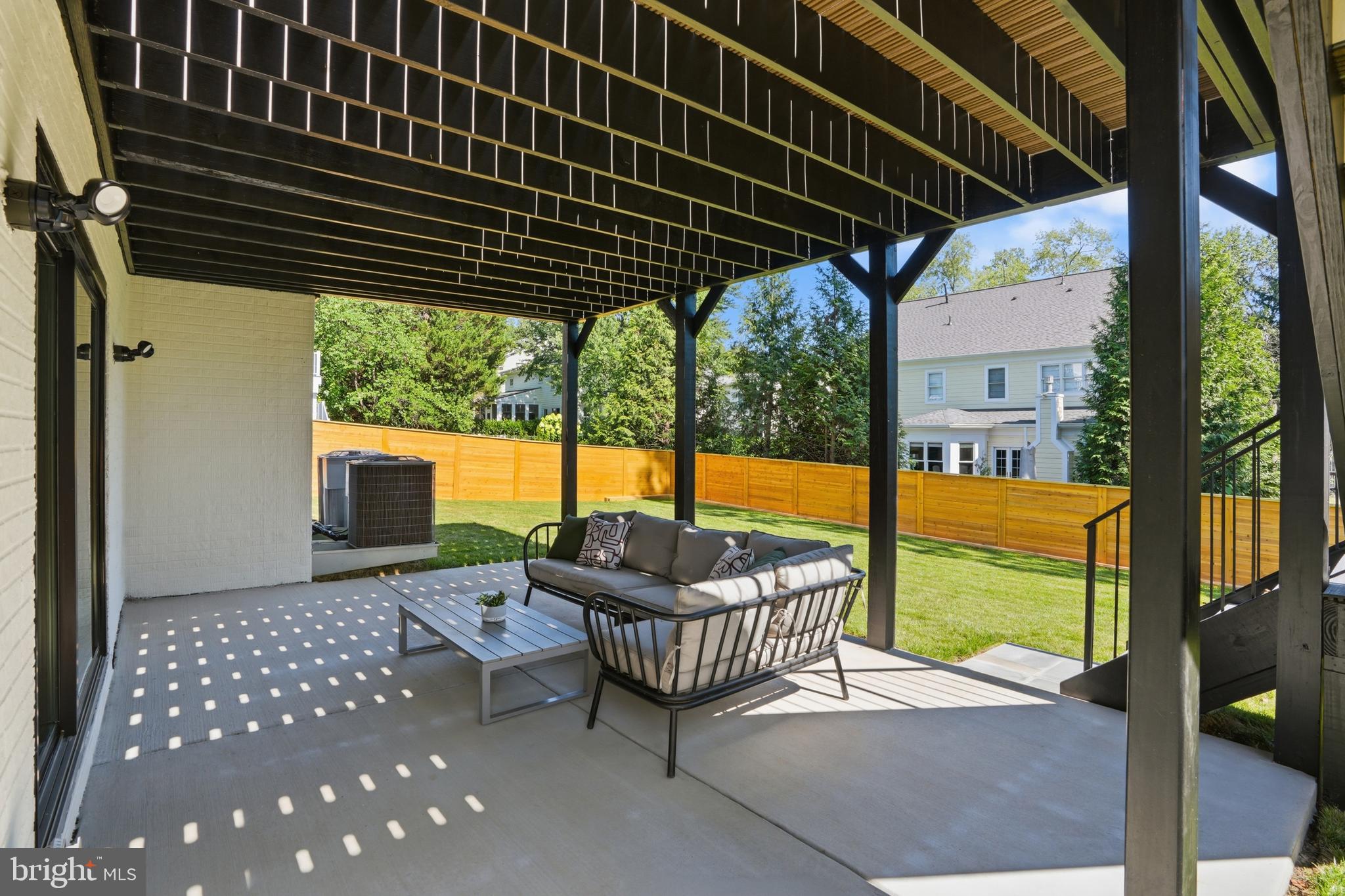 AYRLAWN - Residential