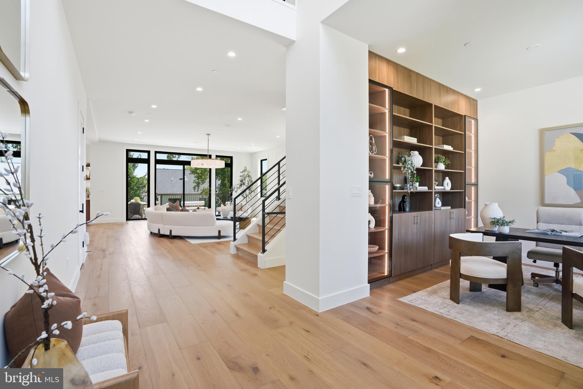 AYRLAWN - Residential
