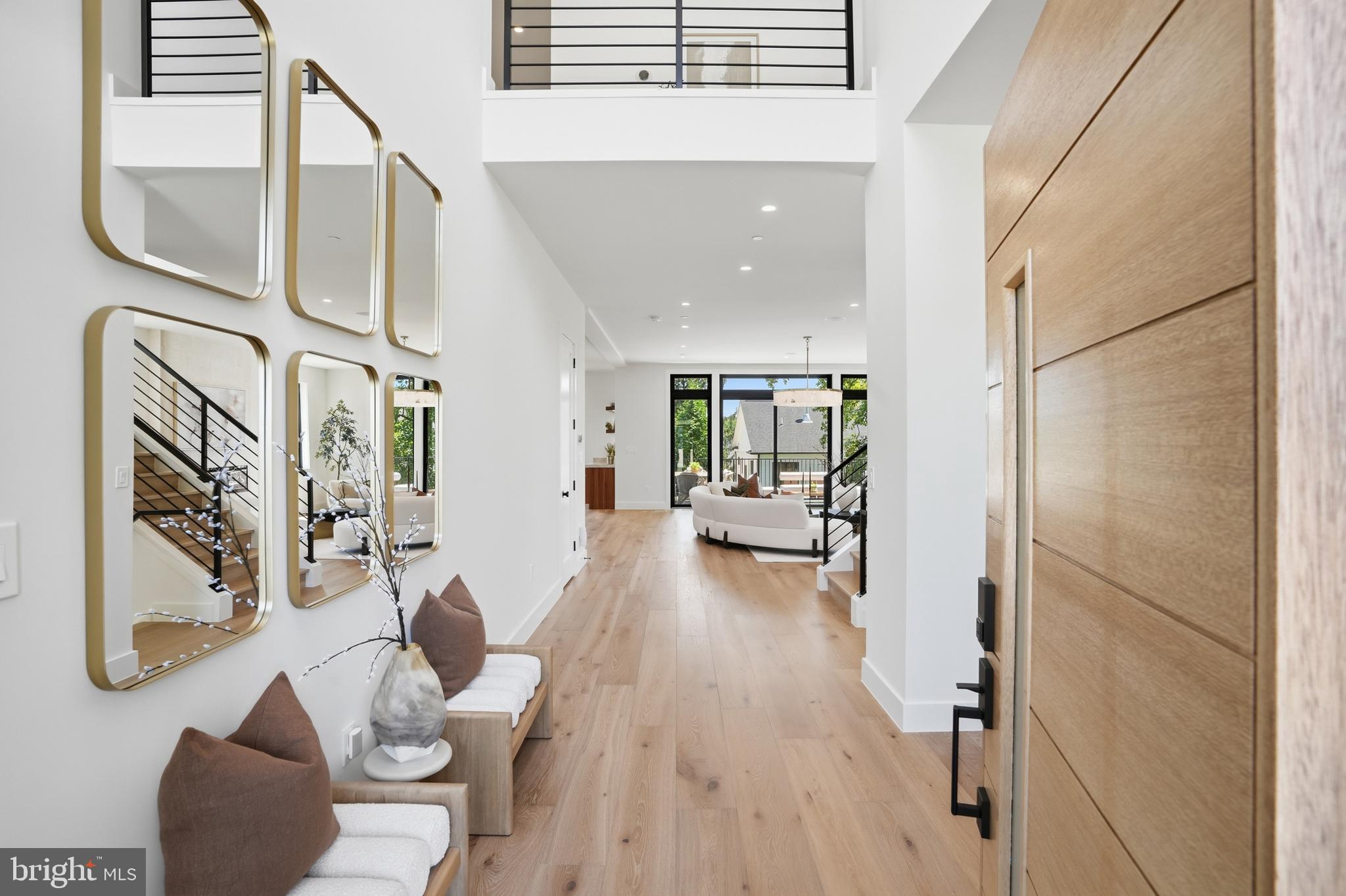 AYRLAWN - Residential