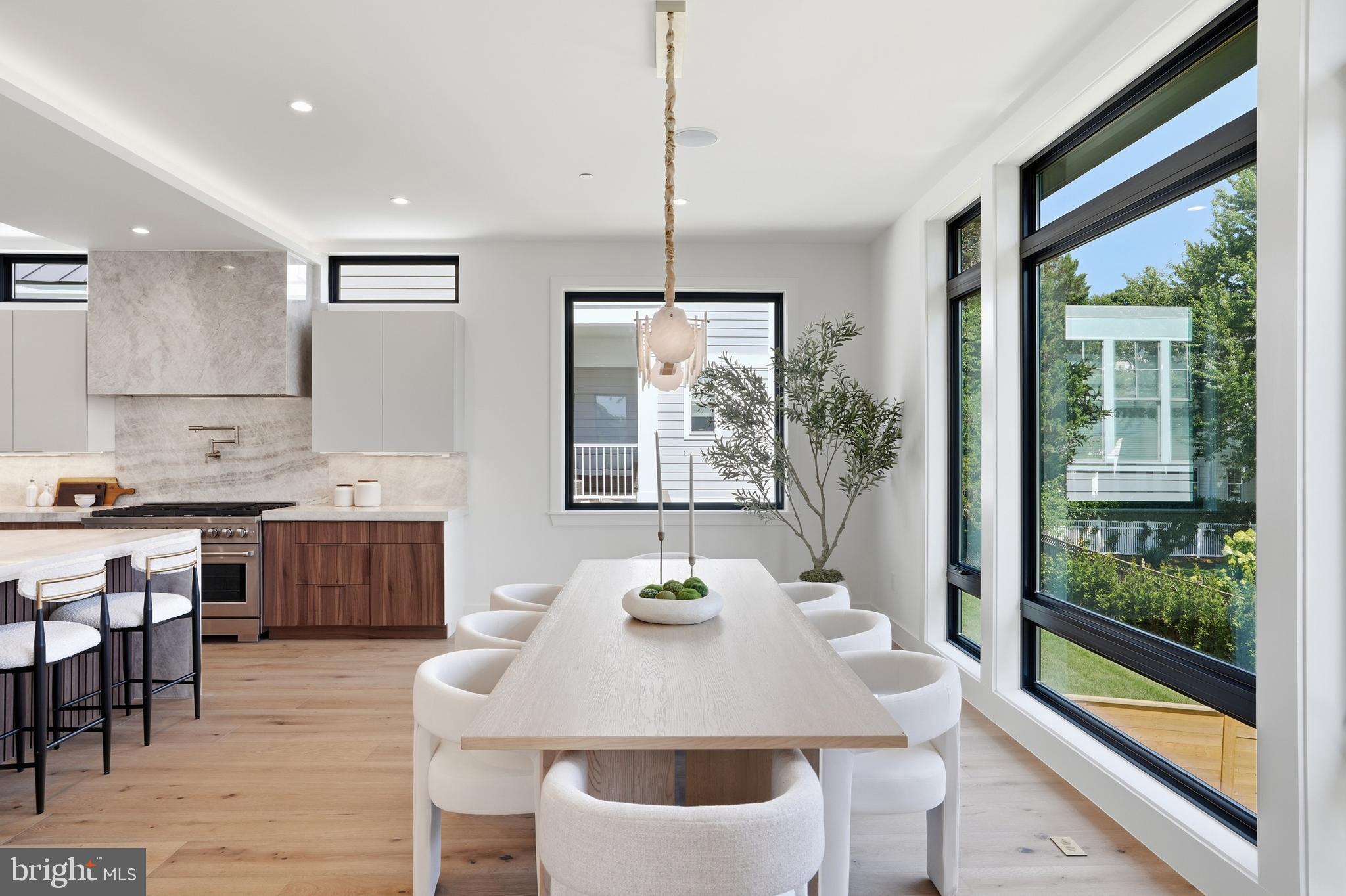 AYRLAWN - Residential