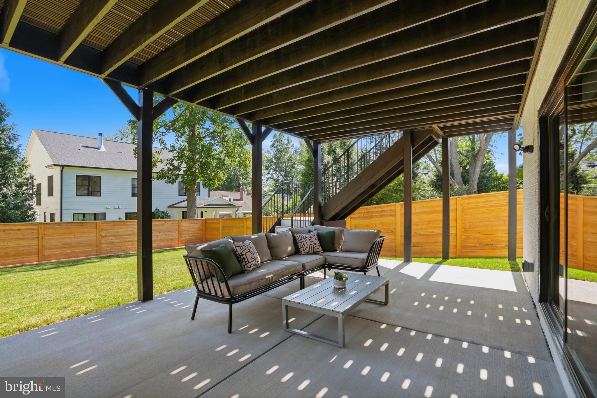 AYRLAWN - Residential