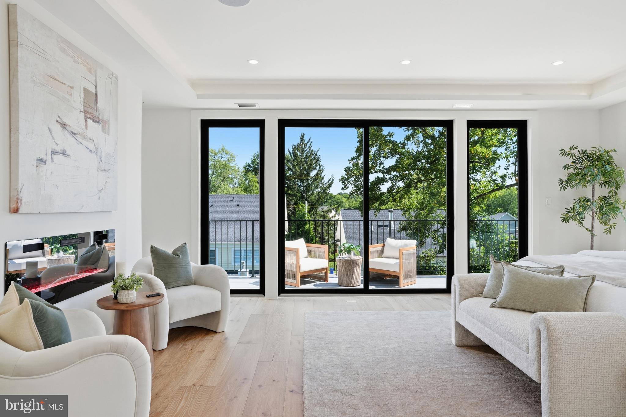 AYRLAWN - Residential