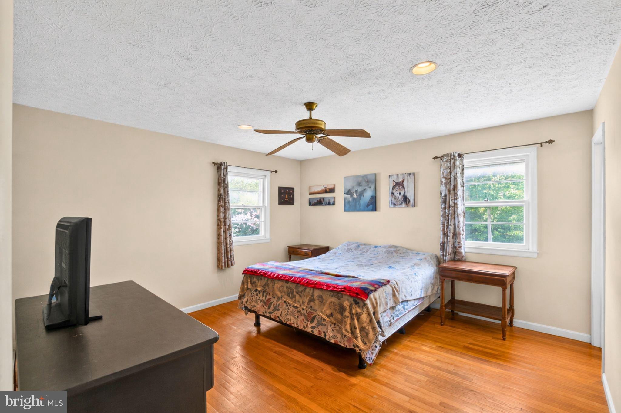 ESPERANZA FARMS - Residential