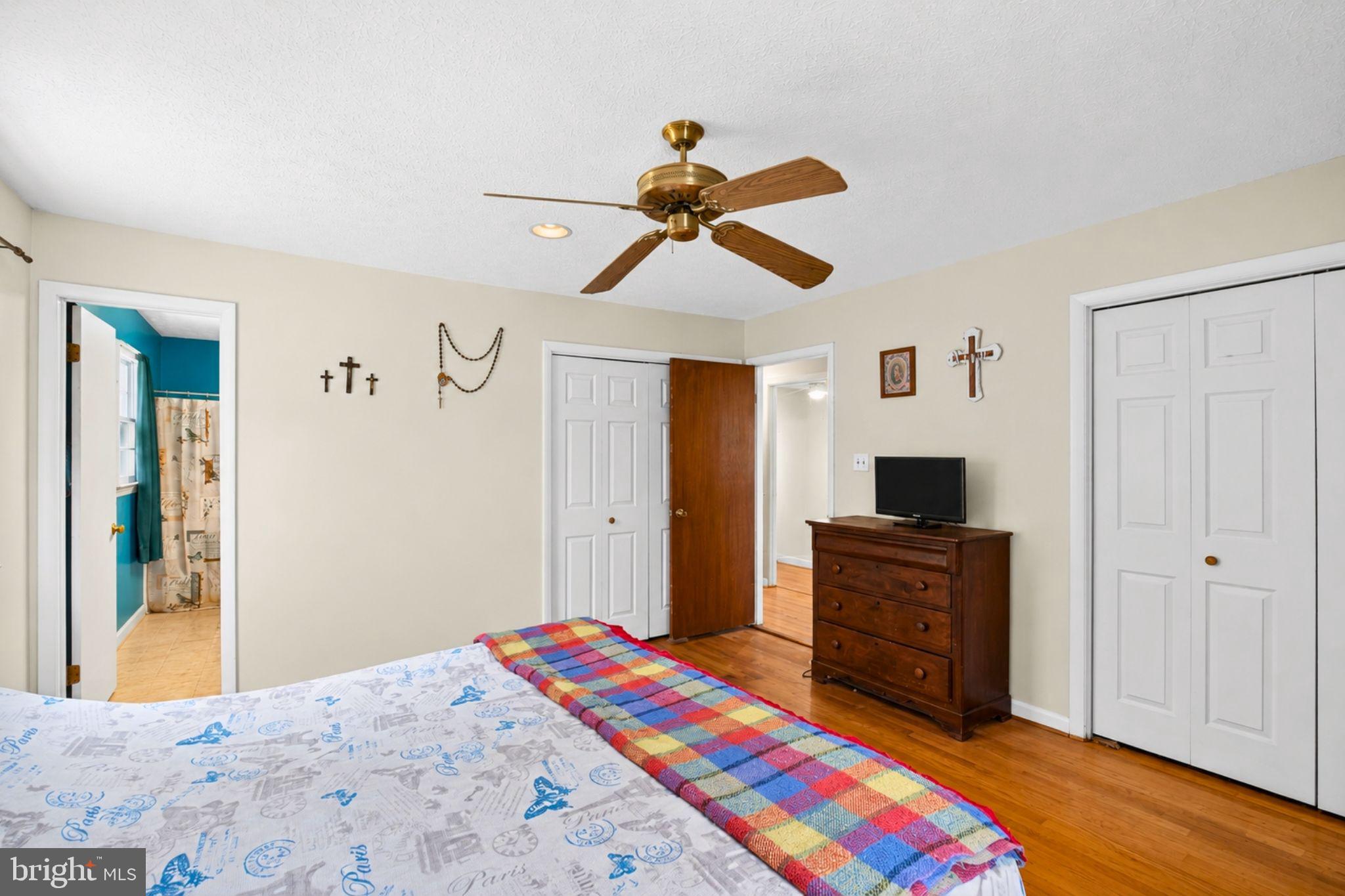 ESPERANZA FARMS - Residential