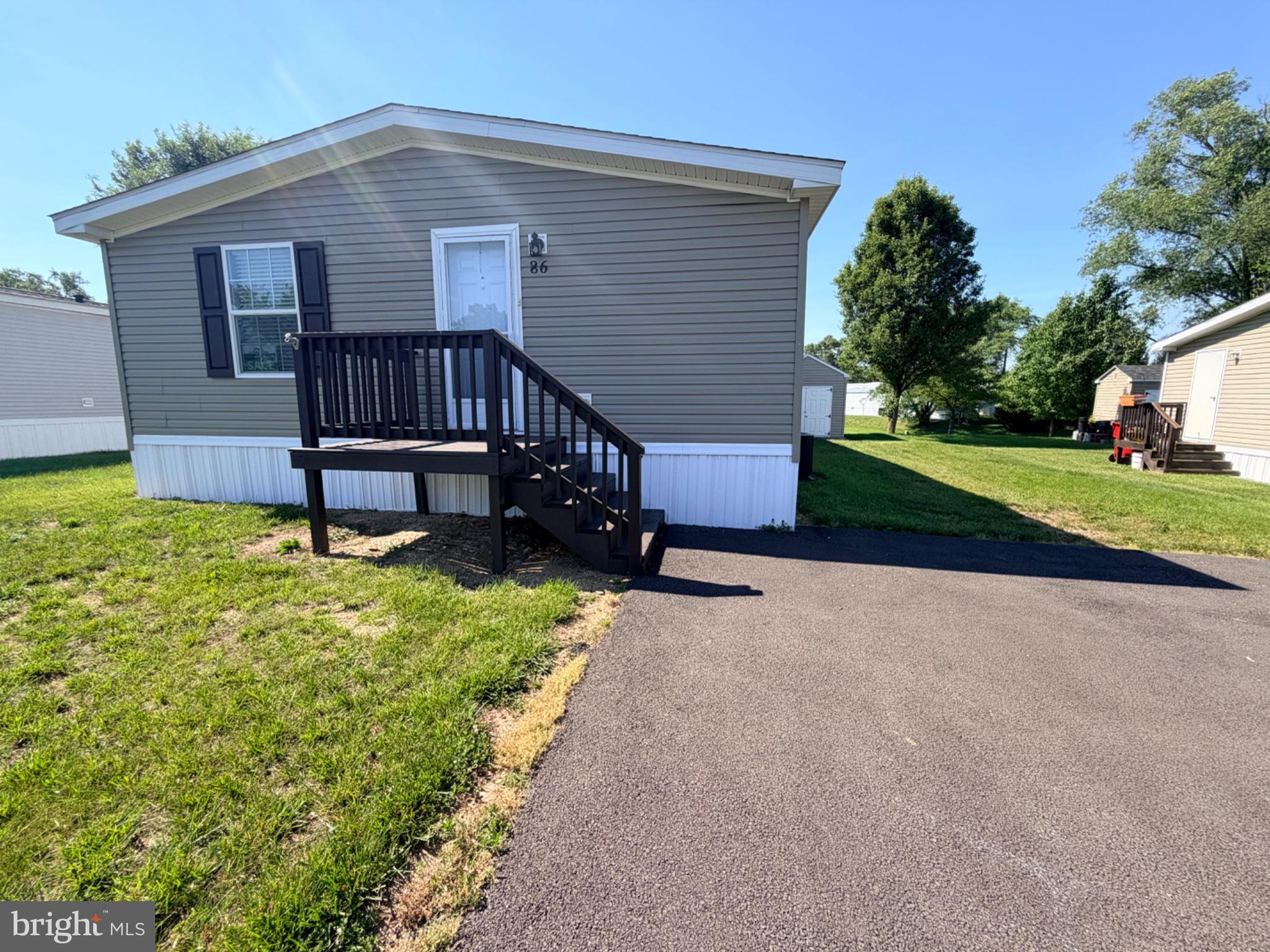 MIDDLE CREEK VILLAGE - Residential
