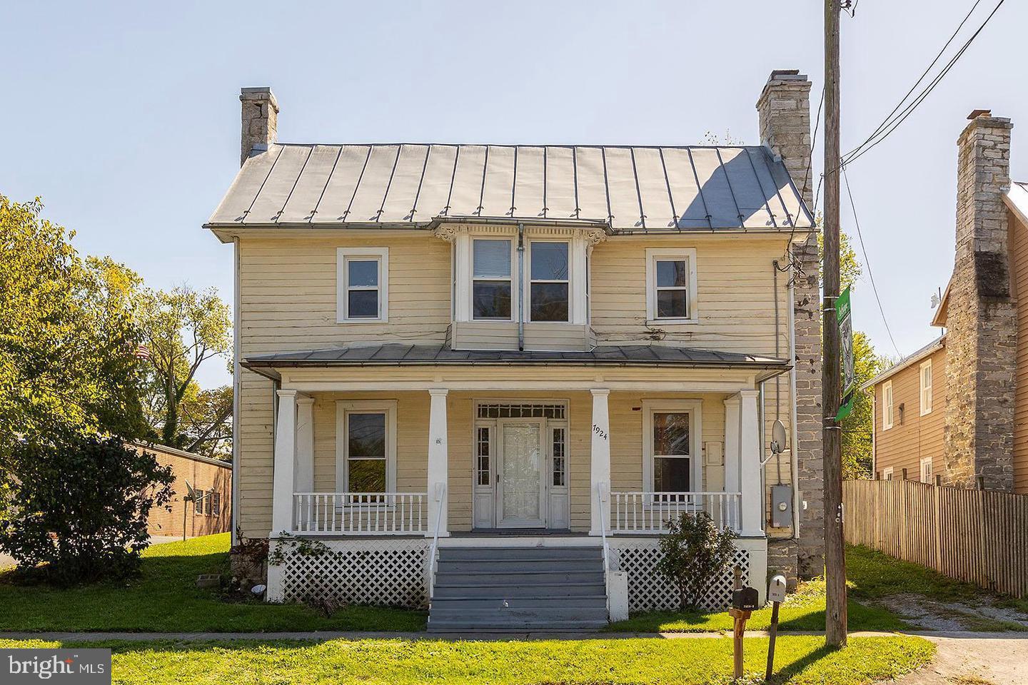 The duplex is located right in the heart of Middletown. Tenants can enjoy town events, shopping, restaurants, and more all within walking distance. Ample Parking in the rear of the property with a large yard. Each unit has its own electric and water meter. Do not let this great investment opportunity slip away.