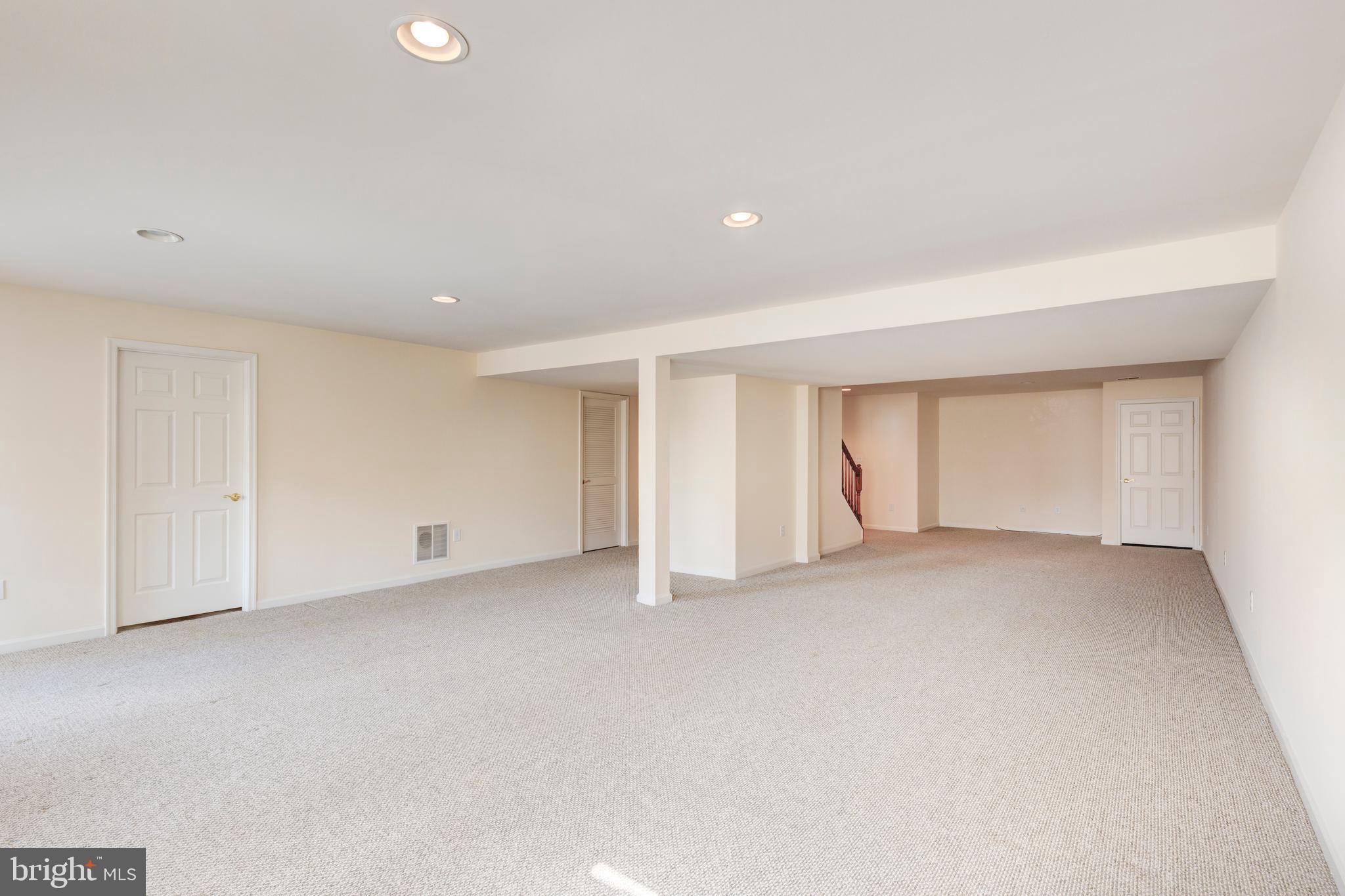 VILLAS AT SHREWSBURY - Residential