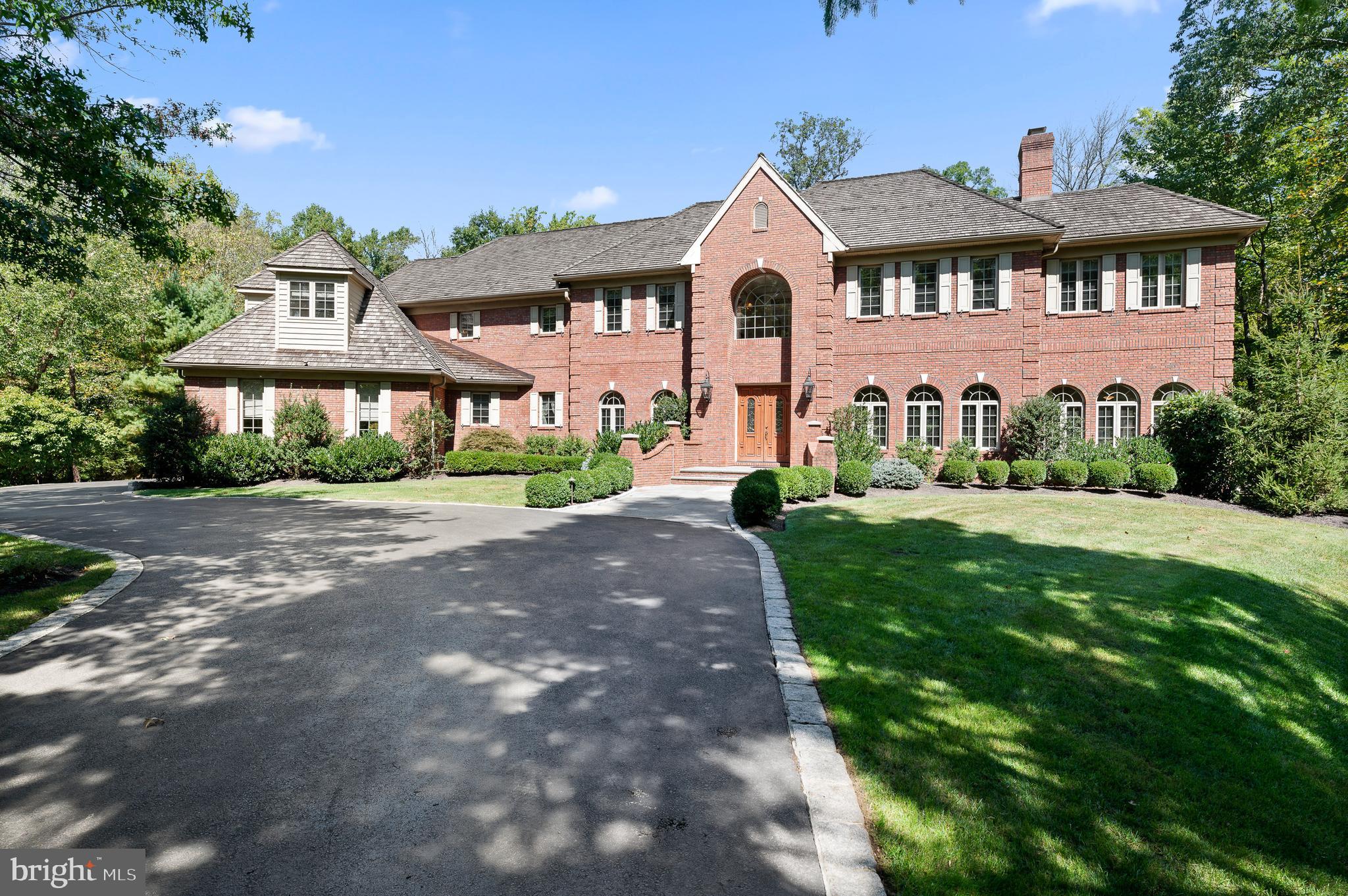 RADNOR HUNT - Residential