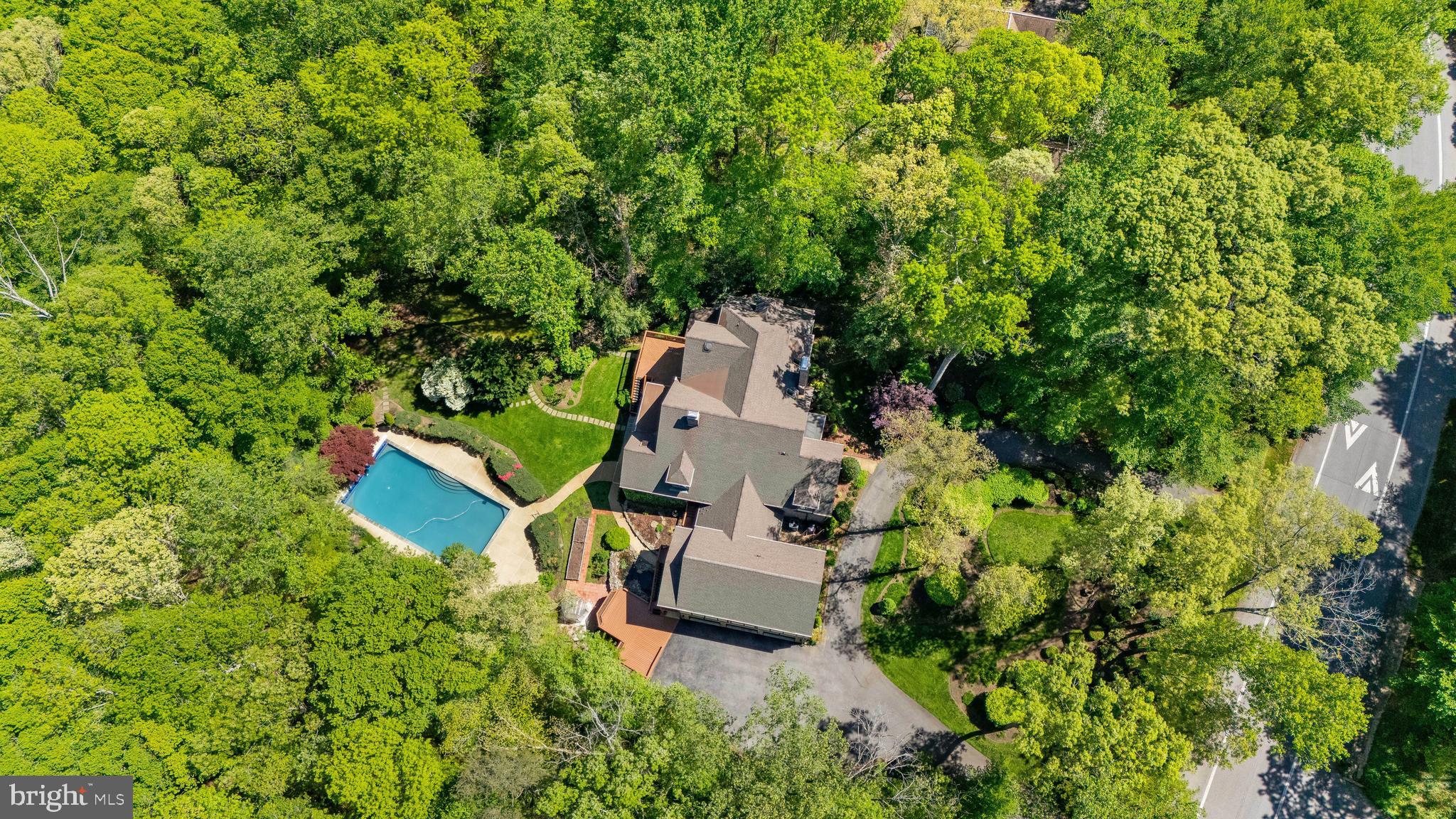 HUNTINGTON WOODS - Residential